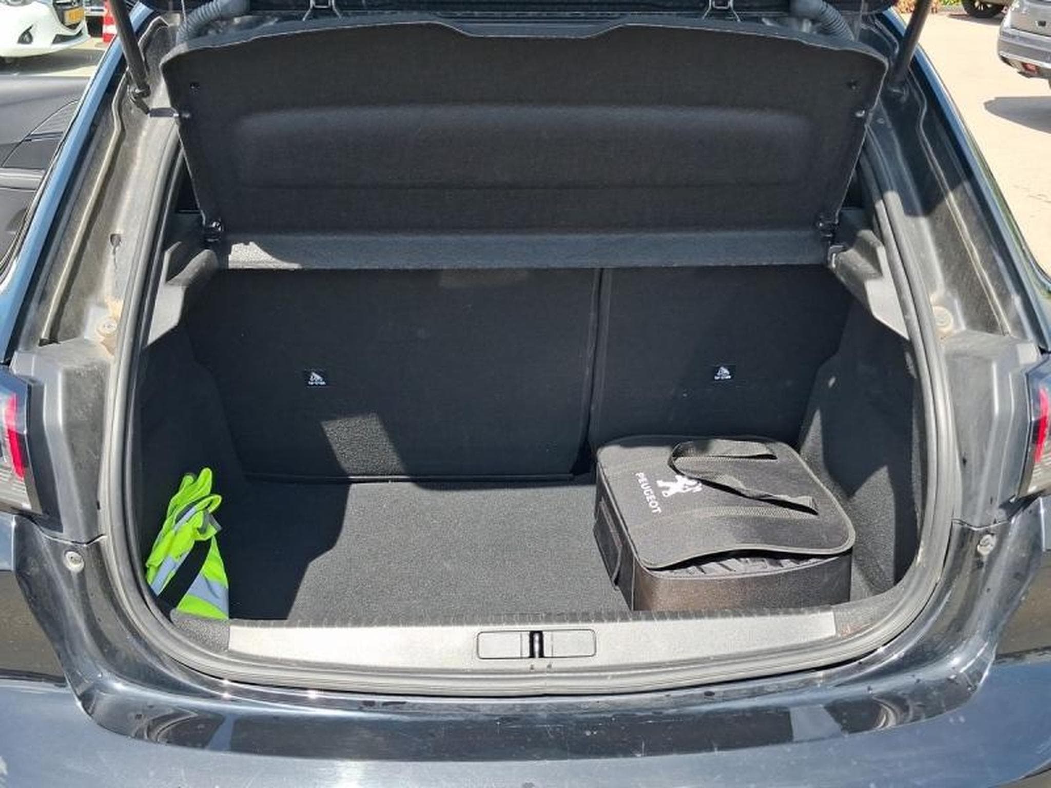 PEUGEOT 208 e-208 136ch GT (2021) - Foto 8