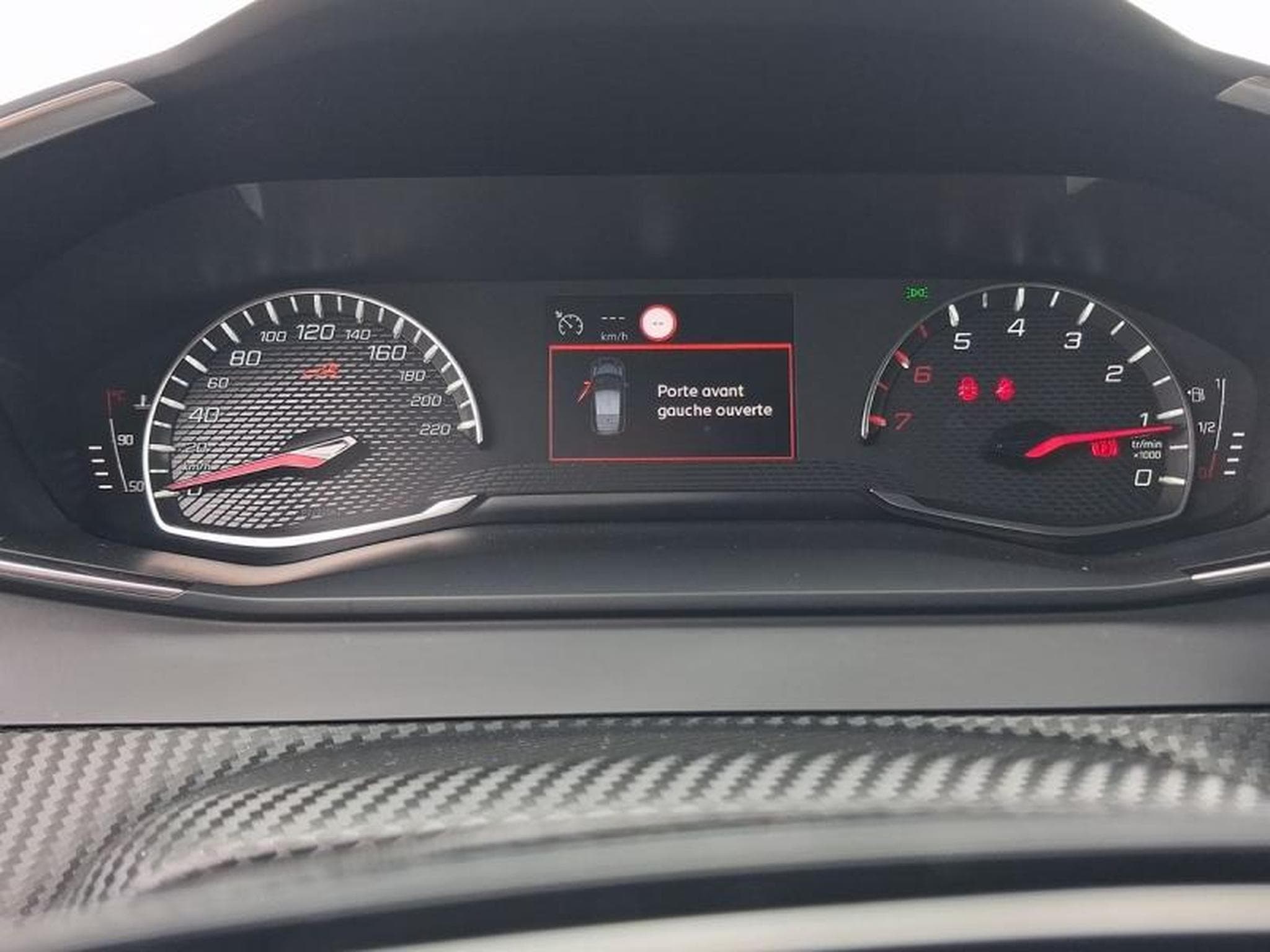 PEUGEOT 2008 1.2 PureTech 130ch S&S Allure (2022) - Foto 6