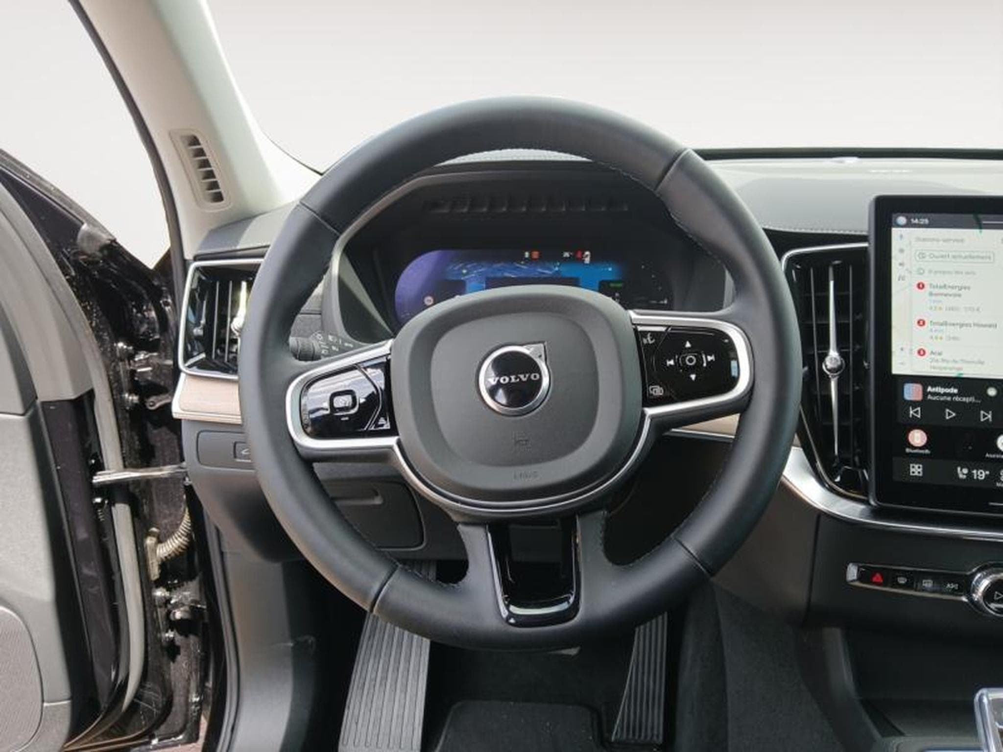 Volvo XC90 T8 Plus Bright / Hybride + Kit Hiver (2025) - Foto 17