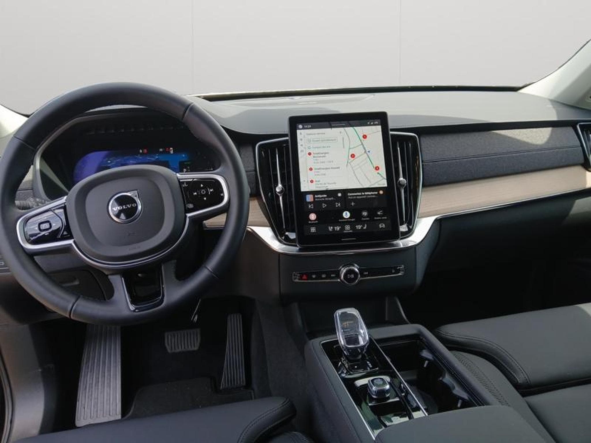 Volvo XC90 T8 Plus Bright / Hybride + Kit Hiver (2025) - Foto 3