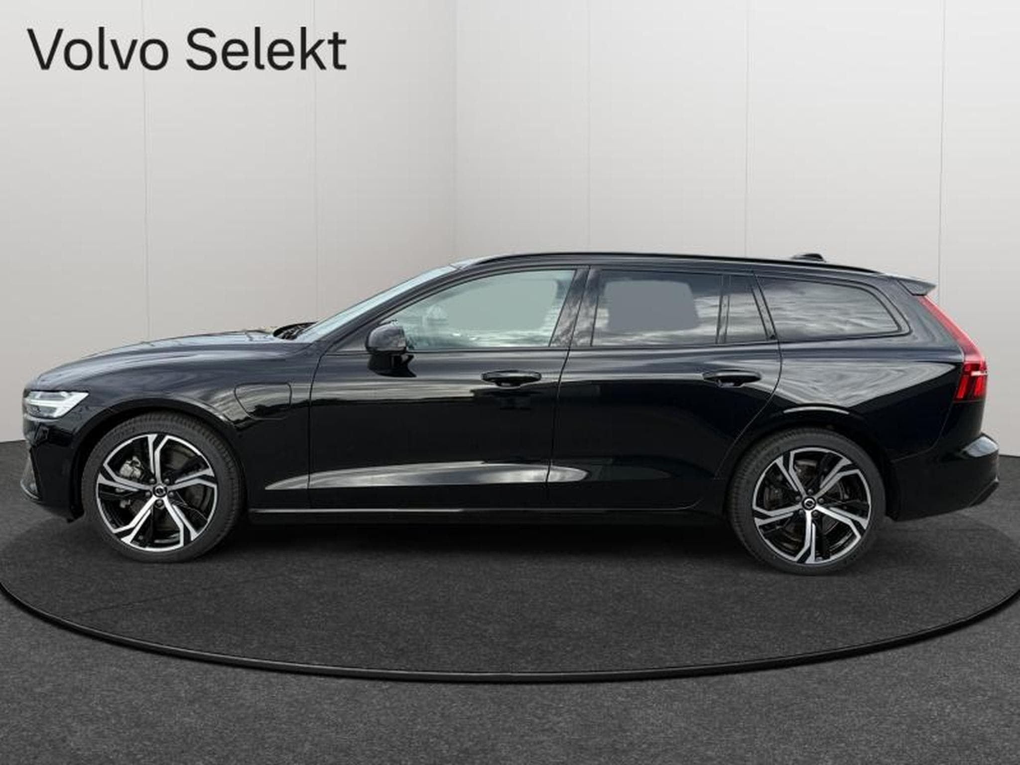Volvo V60 T6 AWD Plus Dark / Hybride (2024) - Foto 2