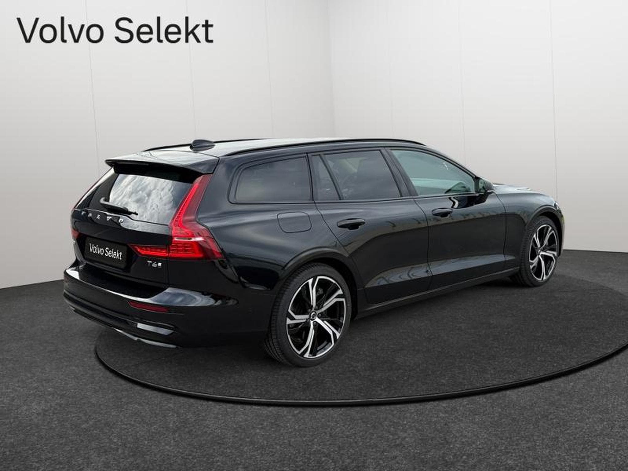 Volvo V60 T6 AWD Plus Dark / Hybride (2024) - Foto 5