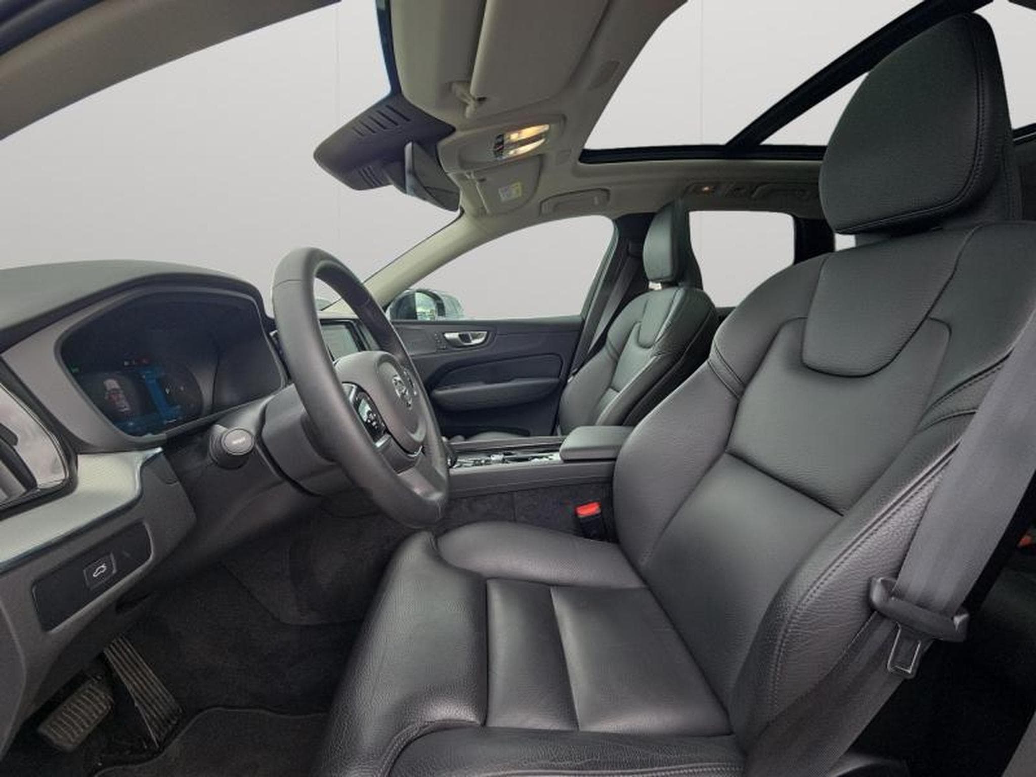 Volvo XC60 B4 Plus Dark / Essence (2024) - Foto 10