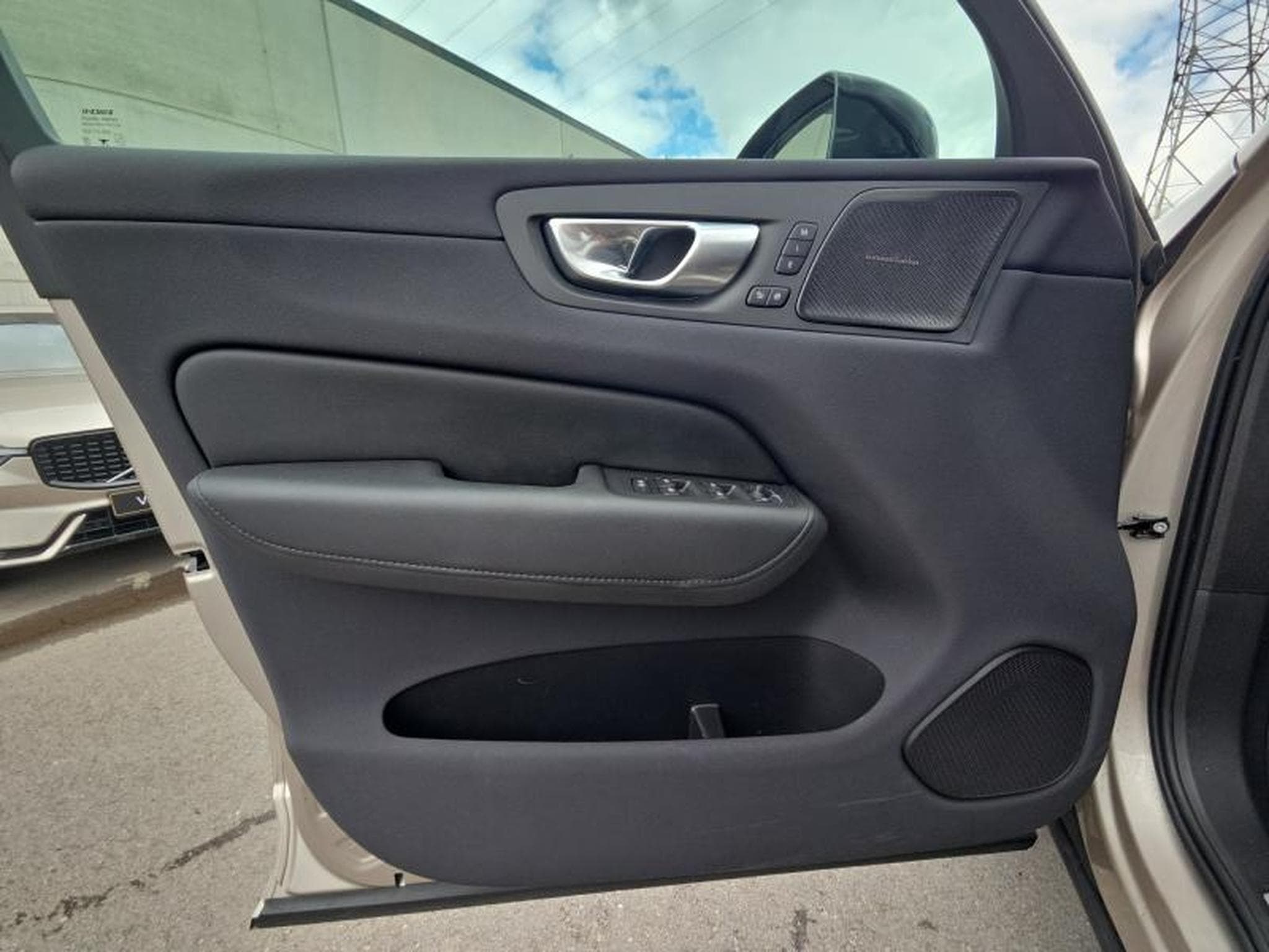 Volvo XC60 B4 Plus Dark / Essence (2024) - Foto 20