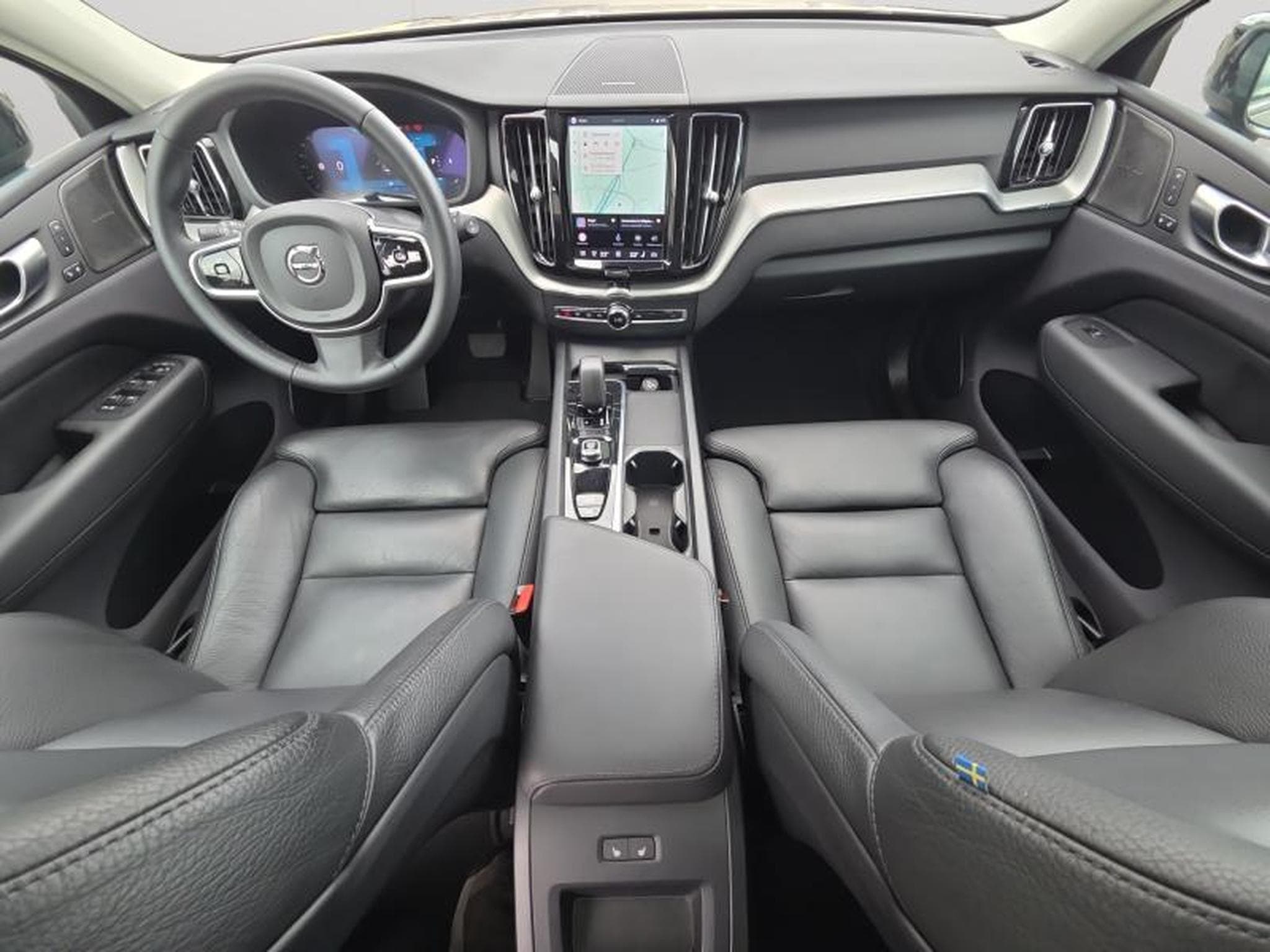 Volvo XC60 B4 Plus Dark / Essence (2024) - Foto 3