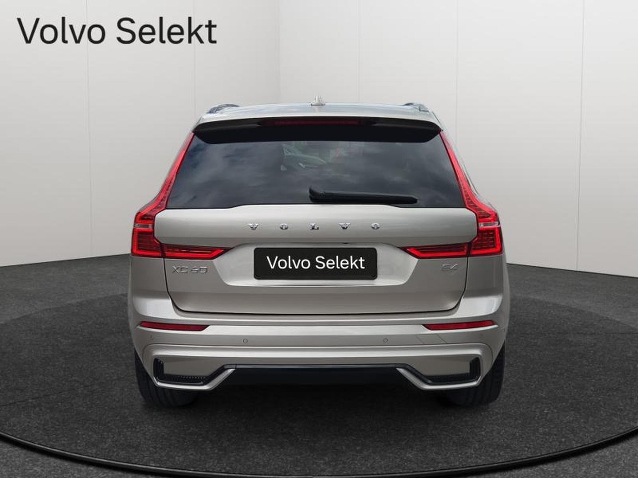 Volvo XC60 B4 Plus Dark / Essence (2024) - Foto 6