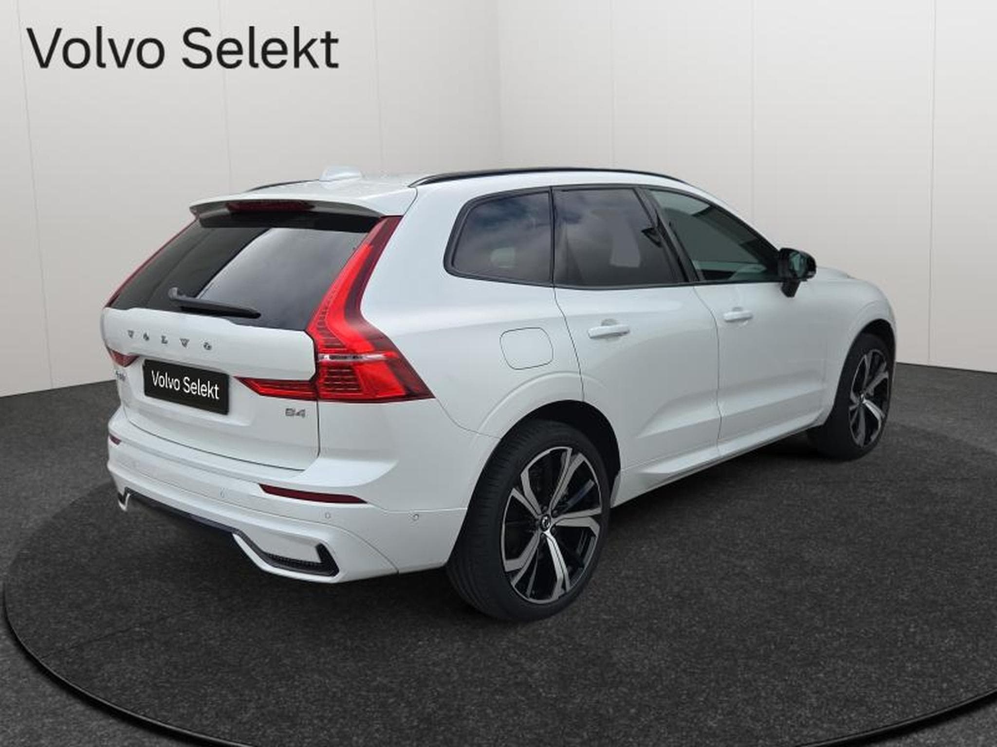 Volvo XC60 B4 Plus Dark/ Essence (2024) - Foto 2