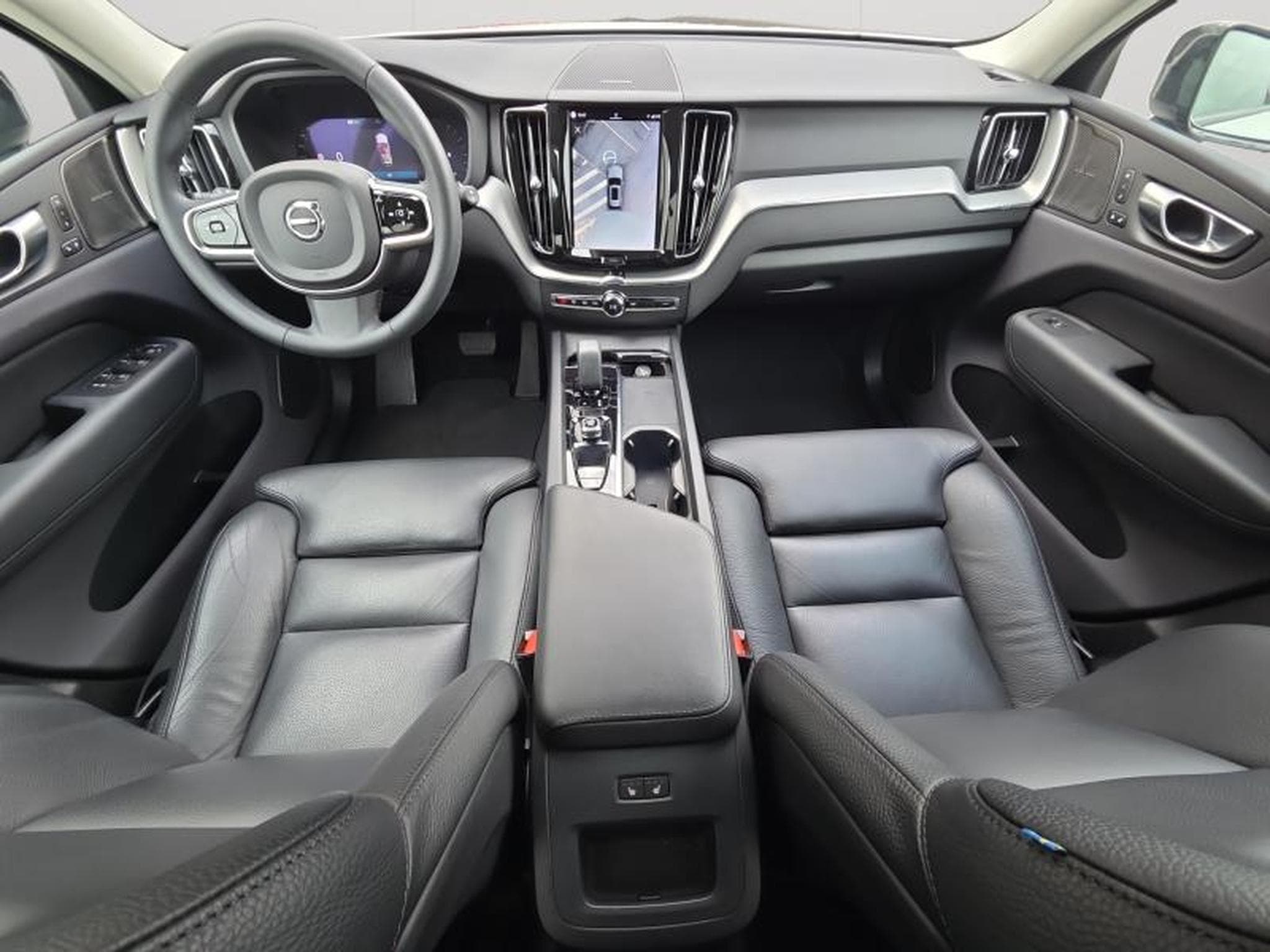 Volvo XC60 B4 Plus Dark/ Essence (2024) - Foto 3