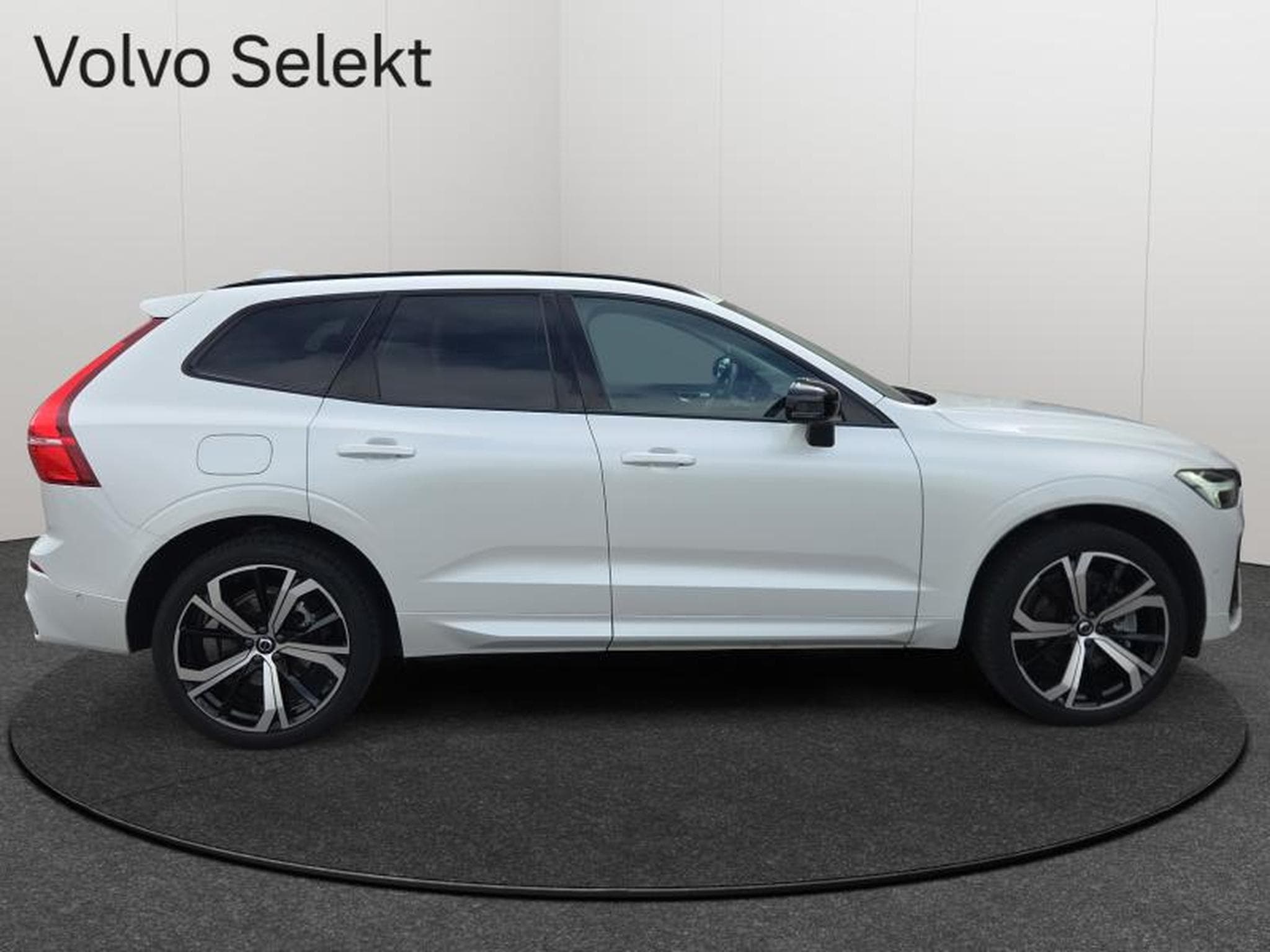 Volvo XC60 B4 Plus Dark/ Essence (2024) - Foto 7