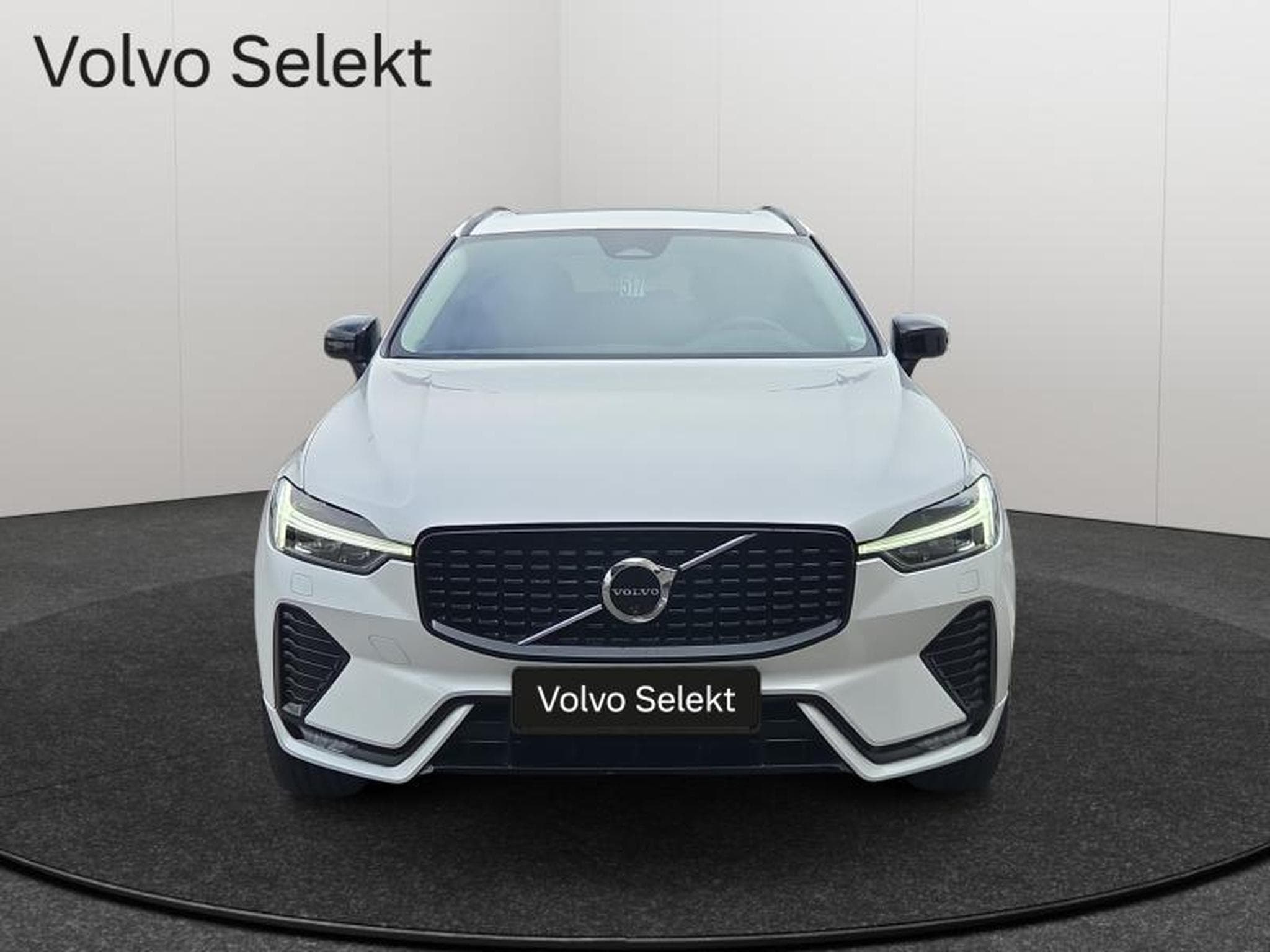 Volvo XC60 B4 Plus Dark/ Essence (2024) - Foto 9
