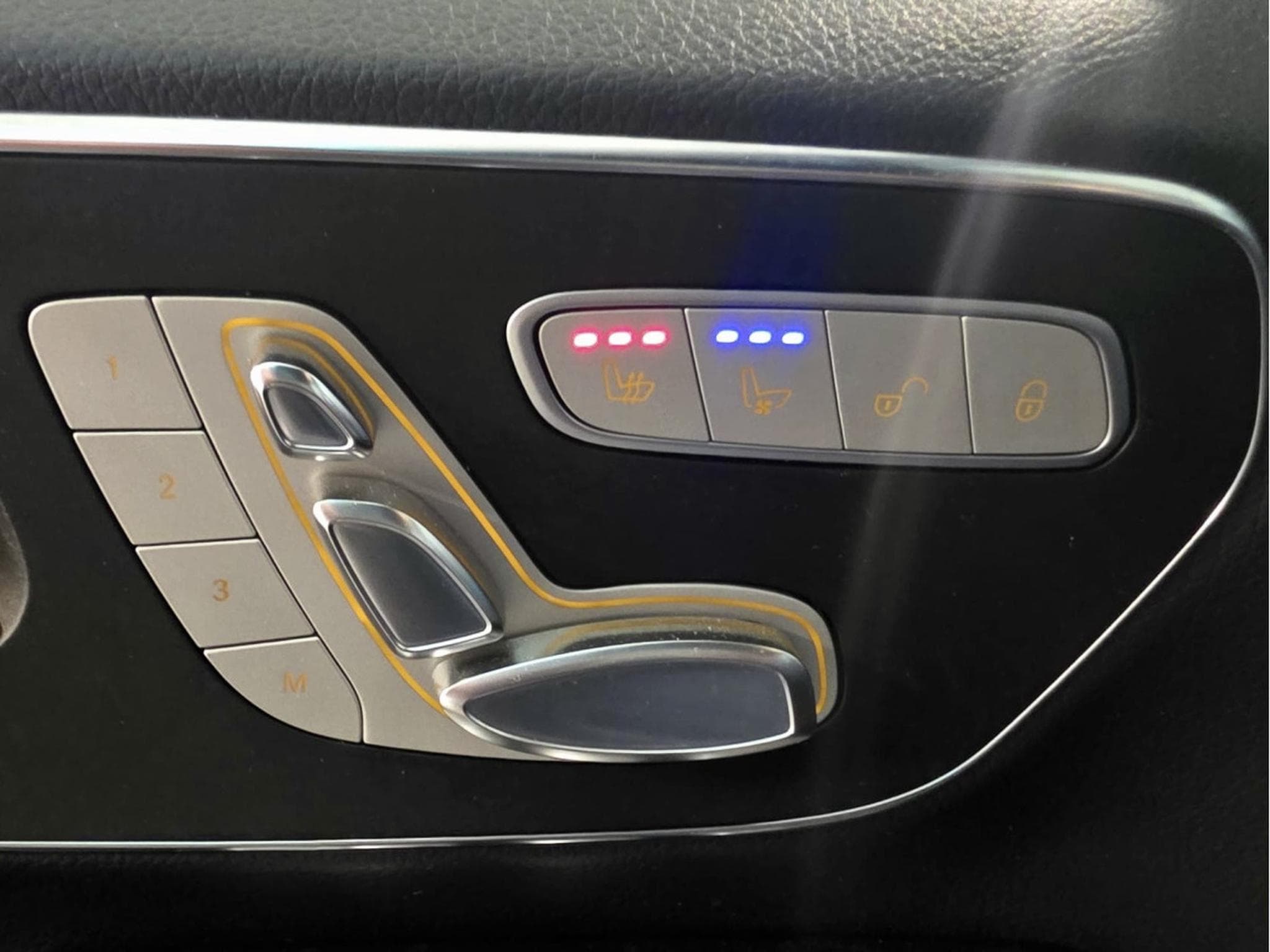 Mercedes V 250 D AMG LINE 6 SITZE BURMESTER PANO CUIR NAVI (2021) - Foto 9