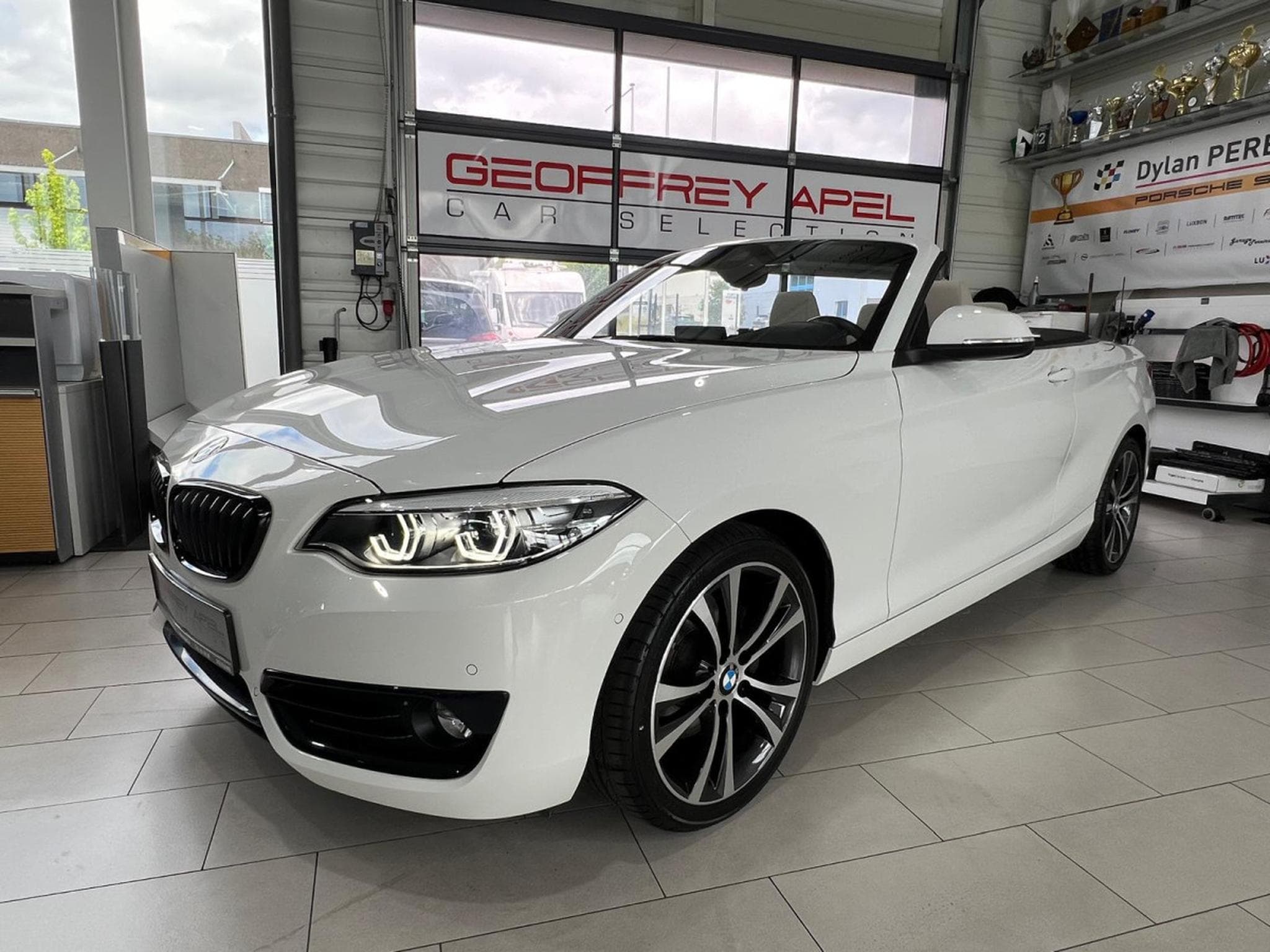 BMW 220 iA 184 CABRIO ,SPORT PAKET, 1 HAND, VOLANT M, CARPLAY, NAVI (2020) - Foto 1