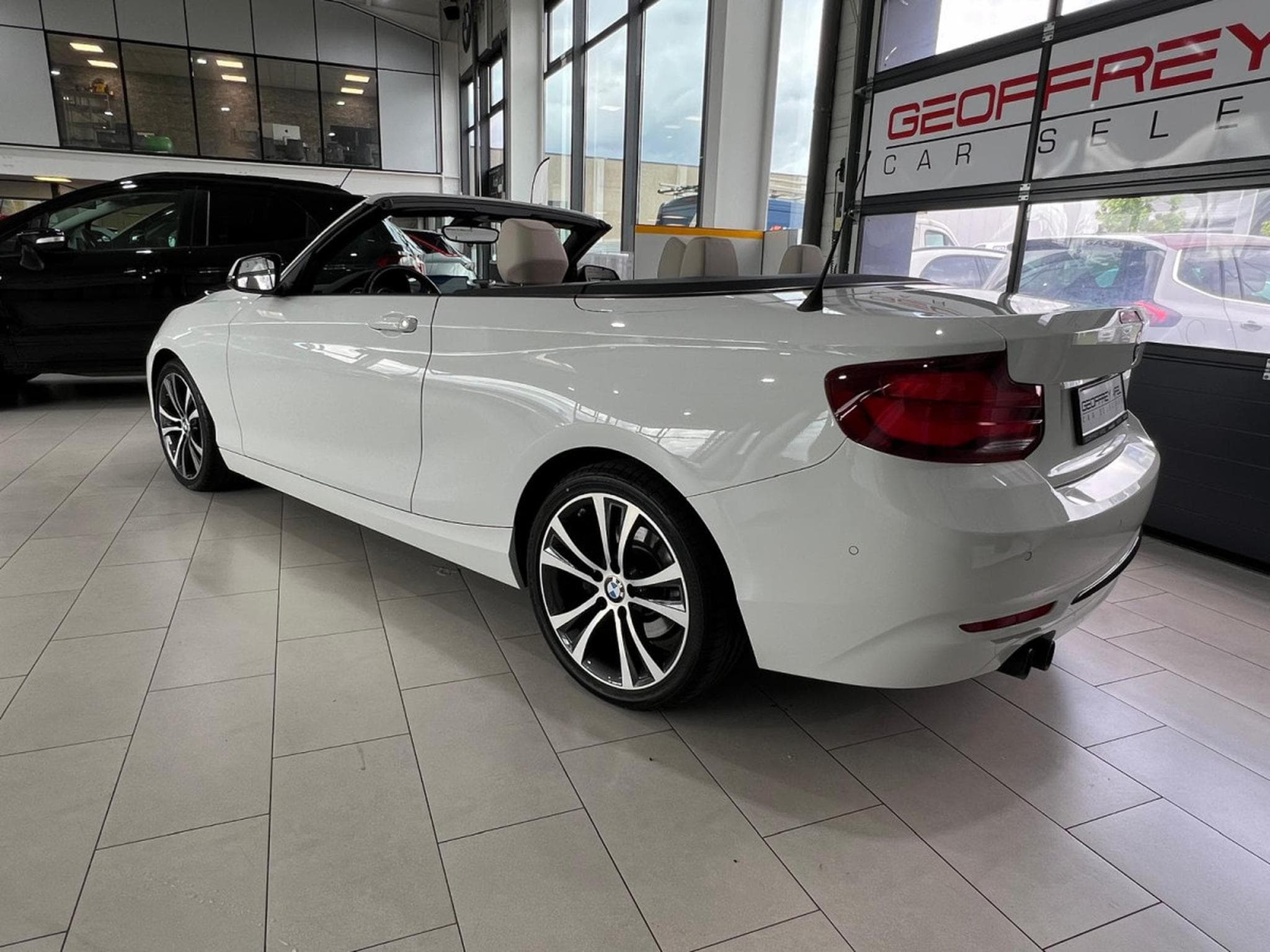 BMW 220 iA 184 CABRIO ,SPORT PAKET, 1 HAND, VOLANT M, CARPLAY, NAVI (2020) - Foto 3