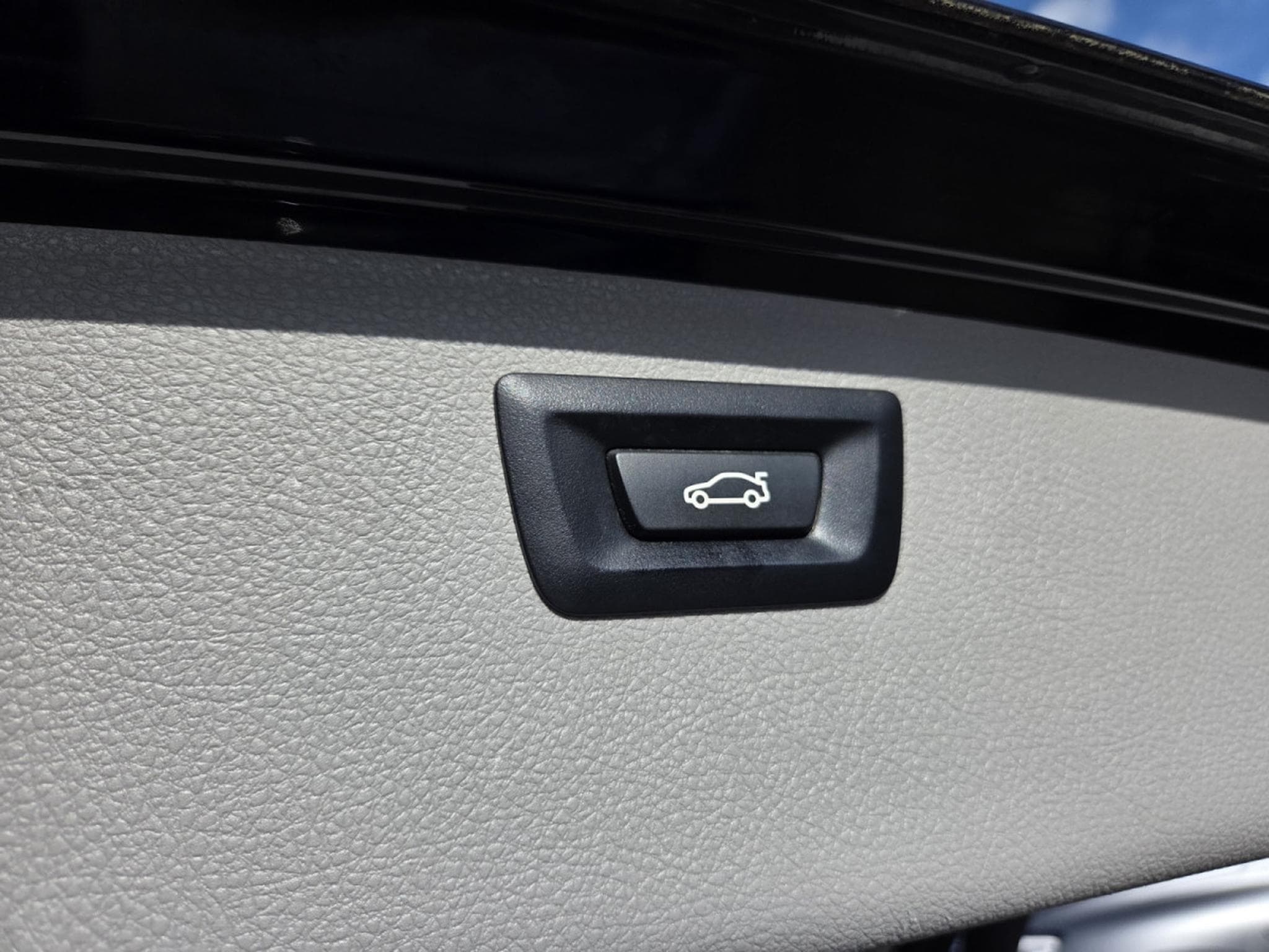 BMW 318 dA 136CV (2019) - Photo 20