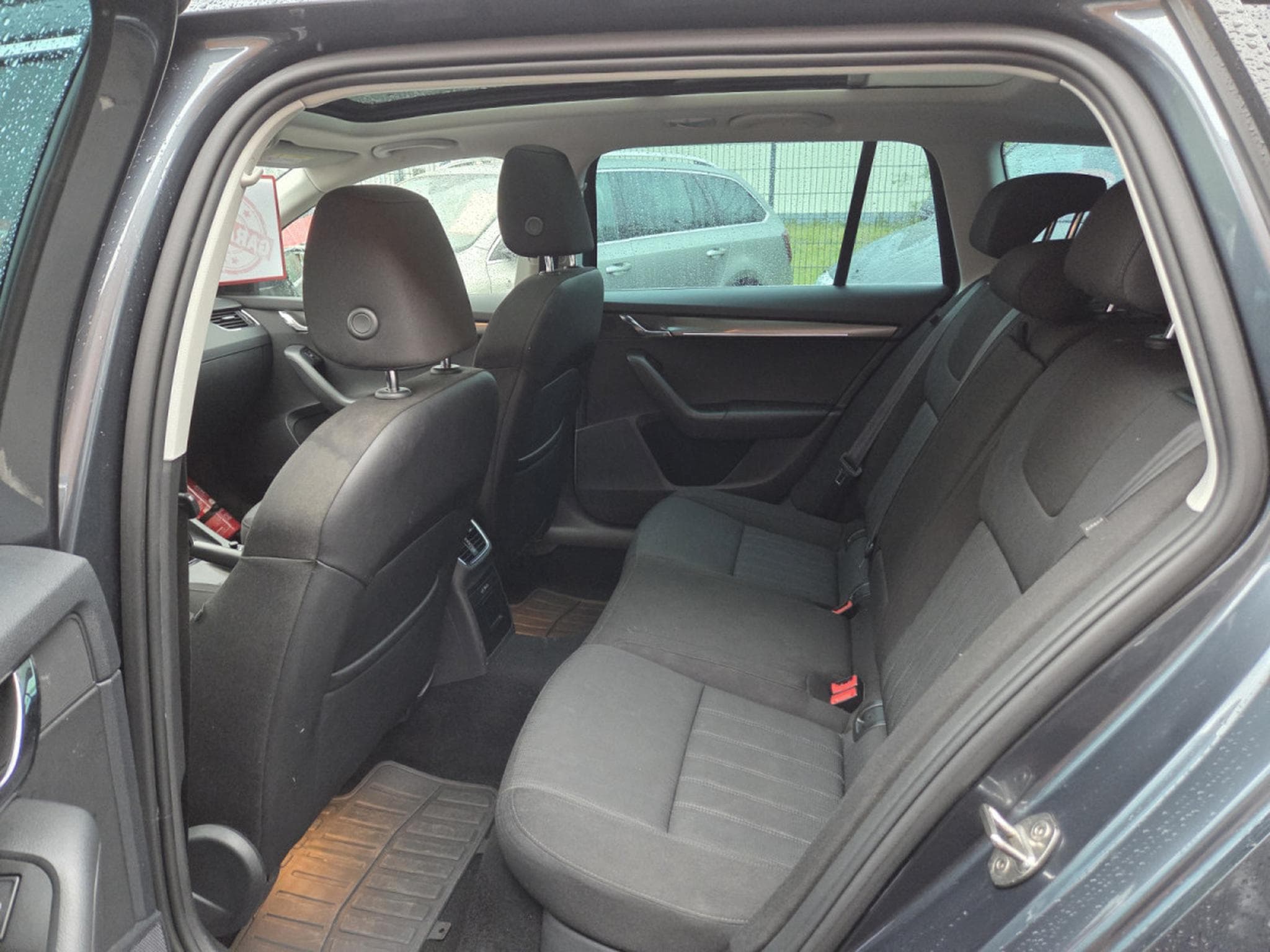 Skoda Octavia BREAK TDI DSG (2019) - Photo 21