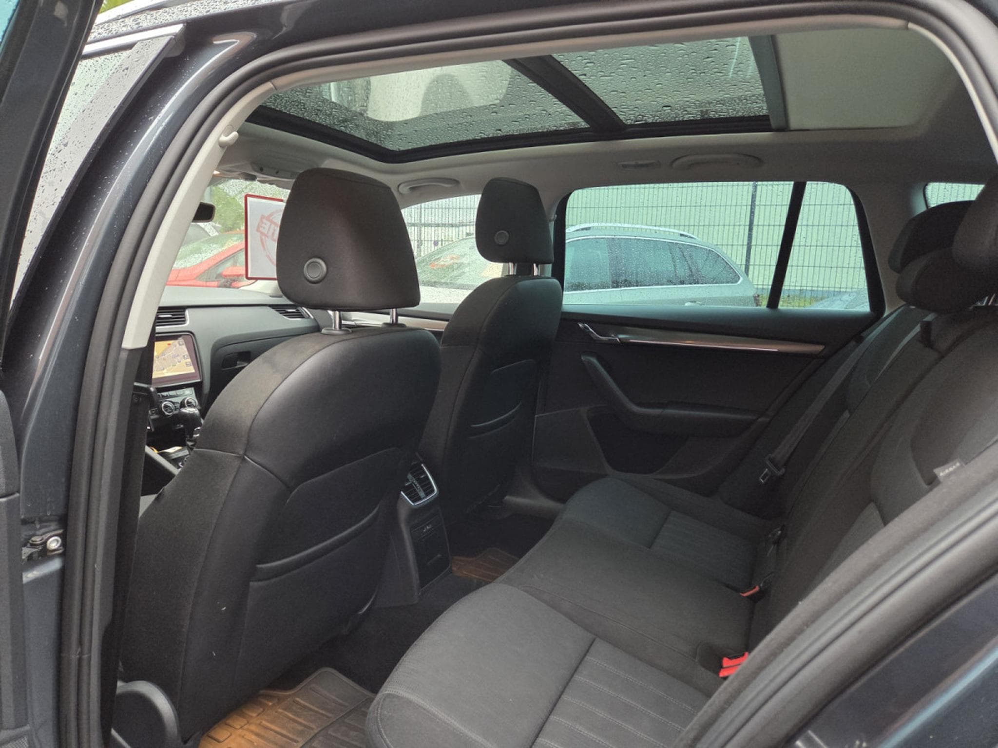 Skoda Octavia BREAK TDI DSG (2019) - Photo 22