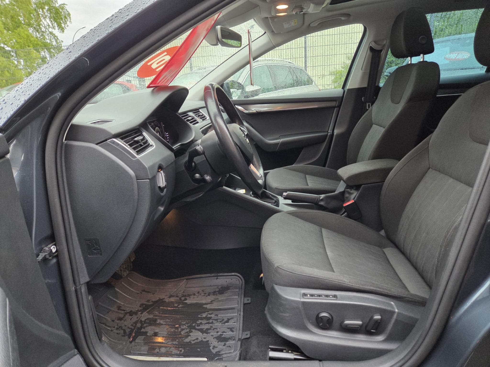 Skoda Octavia BREAK TDI DSG (2019) - Photo 7