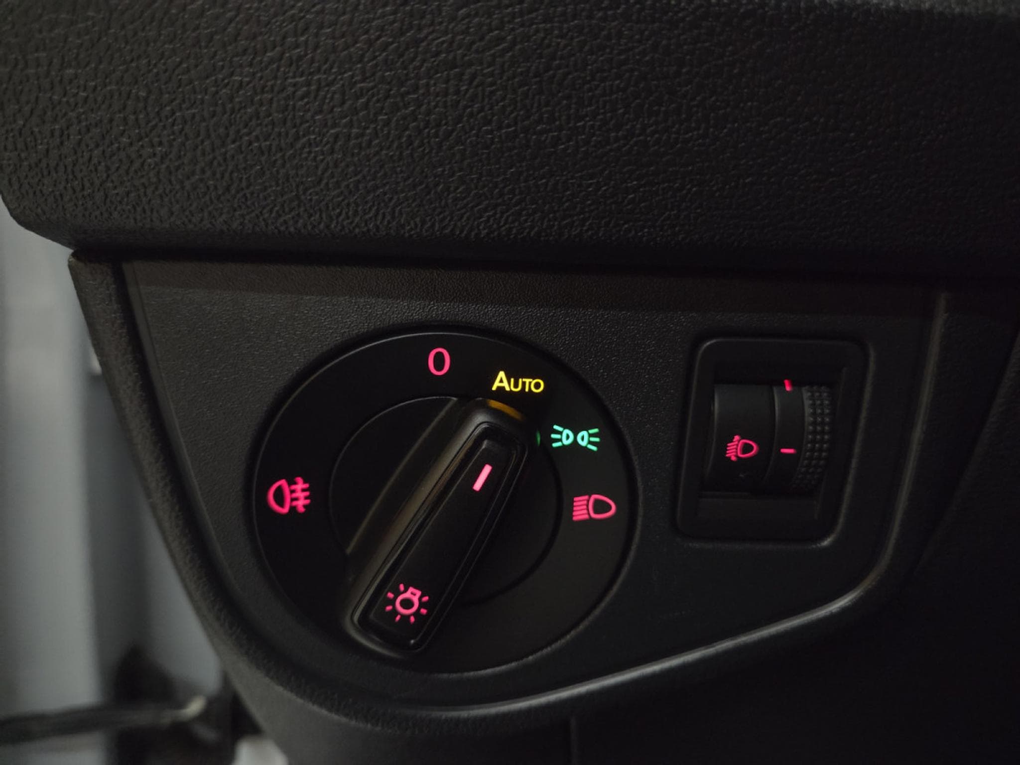 VW Polo 1.0 TRENDLINE 65CV (2018) - Photo 12