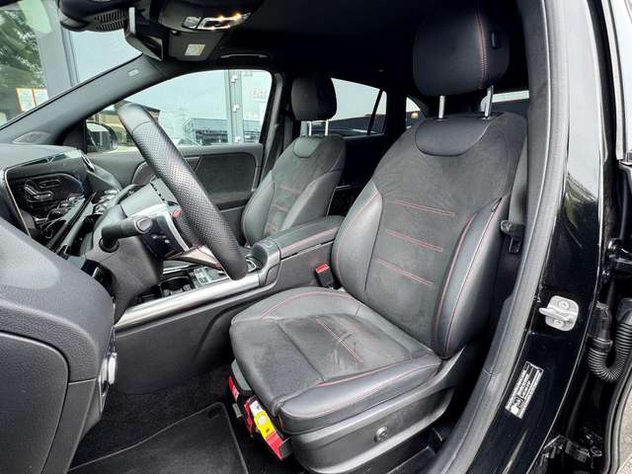 Mercedes GLA 250 GLA 250 e 8G-DCT Edition AMG Line (2024) - Foto 11