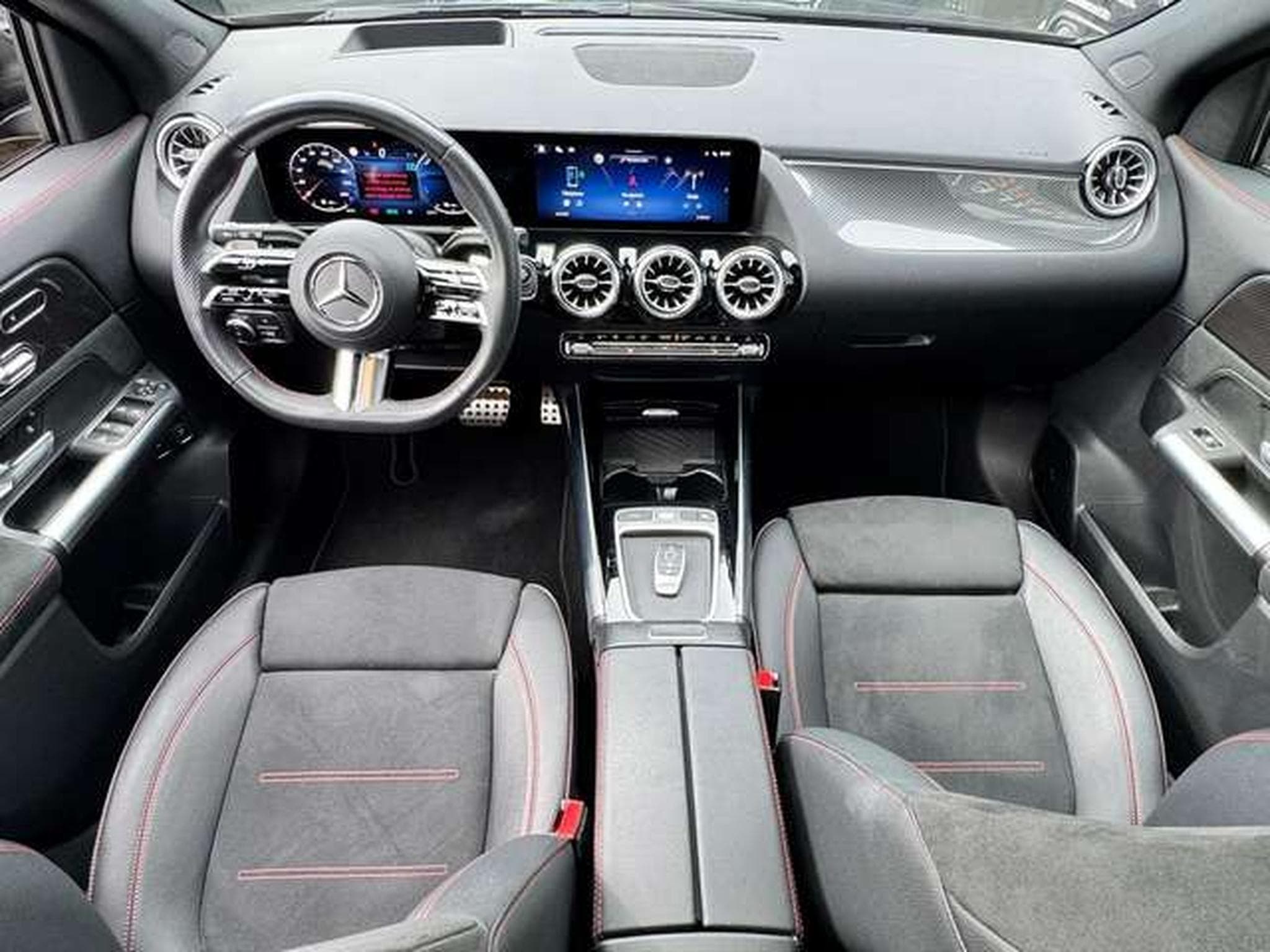 Mercedes GLA 250 GLA 250 e 8G-DCT Edition AMG Line (2024) - Foto 12