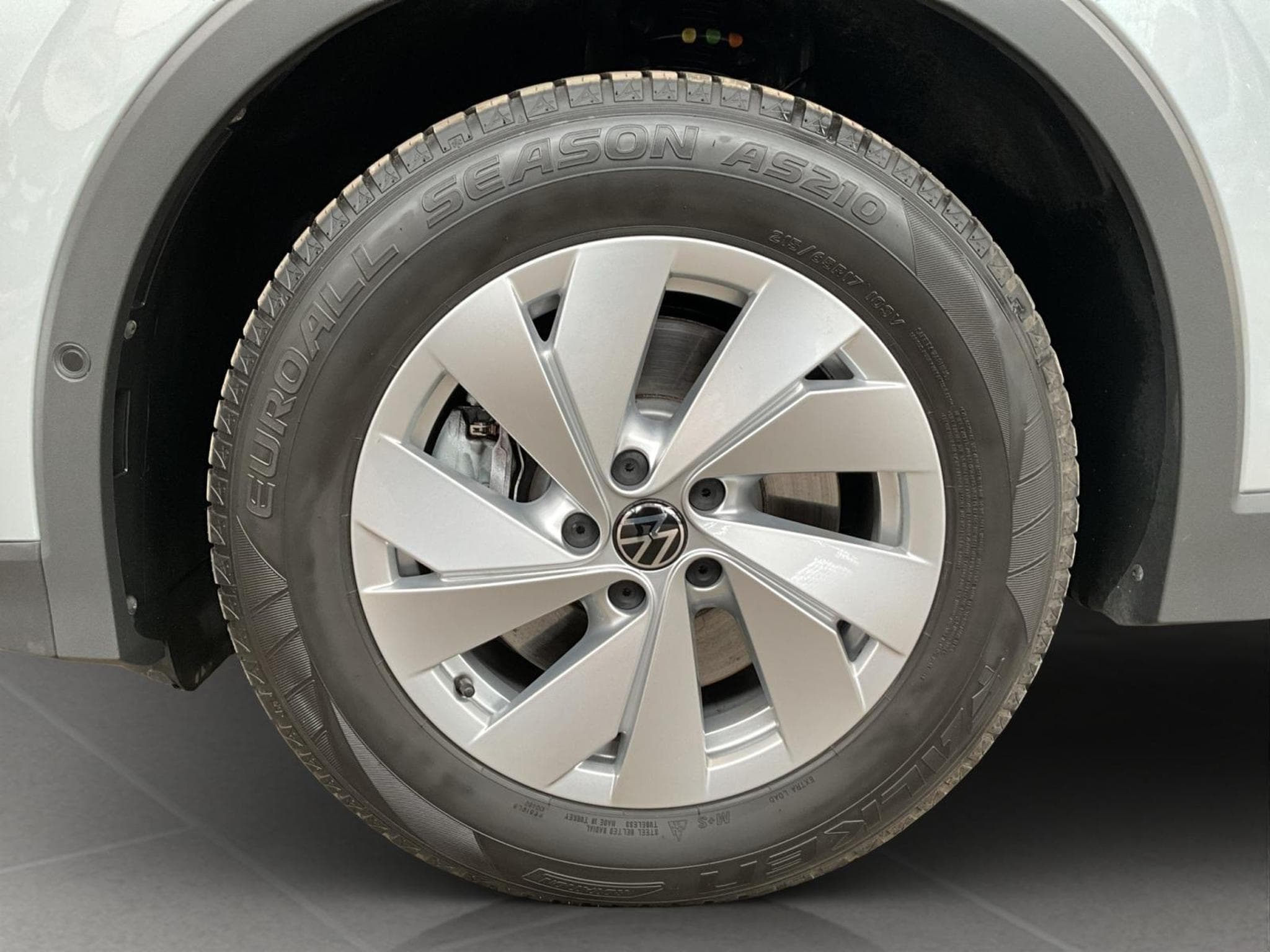 VW Tiguan Life+DSG+P.Info+AHK+Led+Navi (2025) - Foto 8