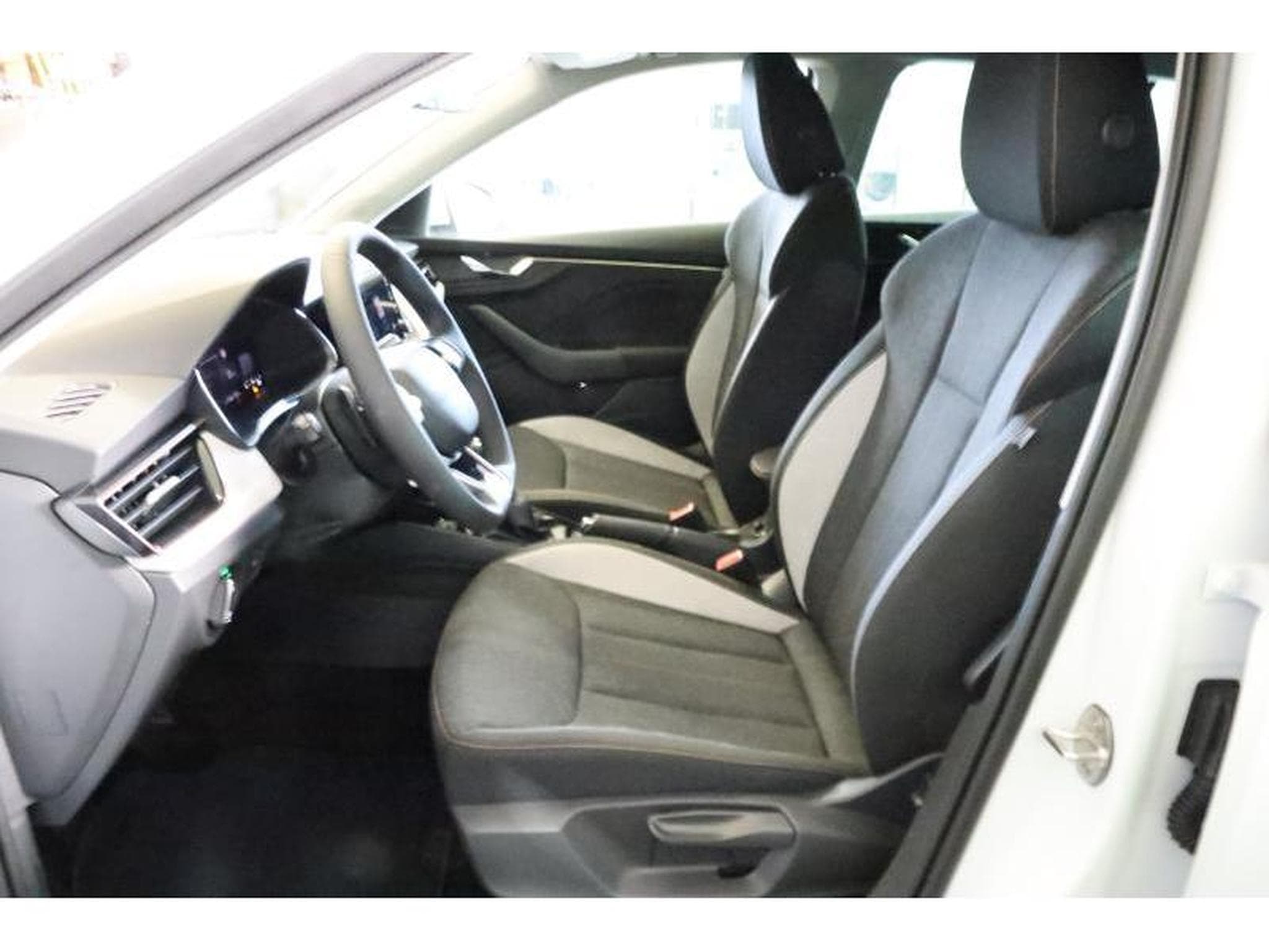 Skoda Scala Selection (2025) - Foto 4