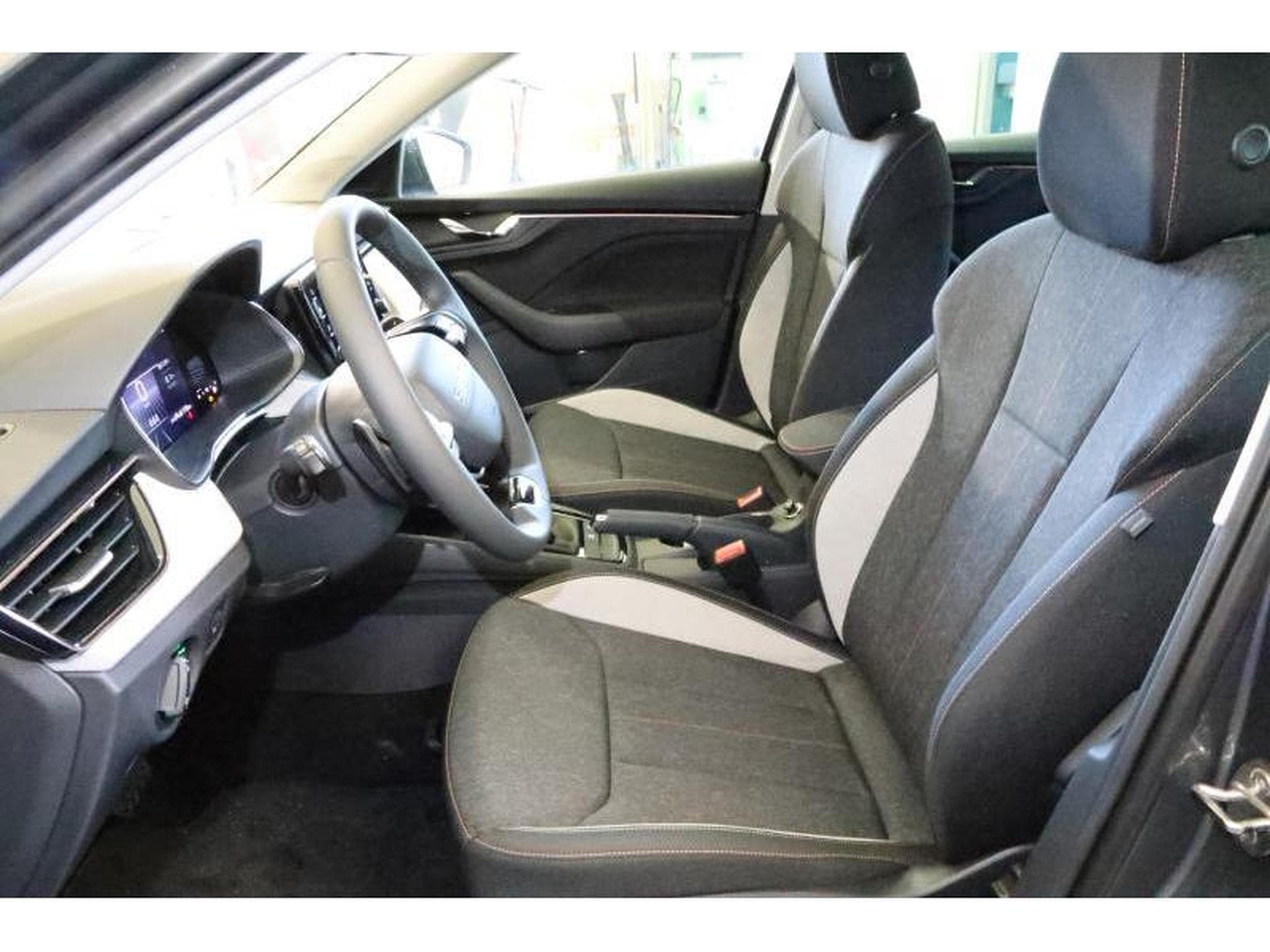 Skoda Scala Selection (2025) - Photo 4