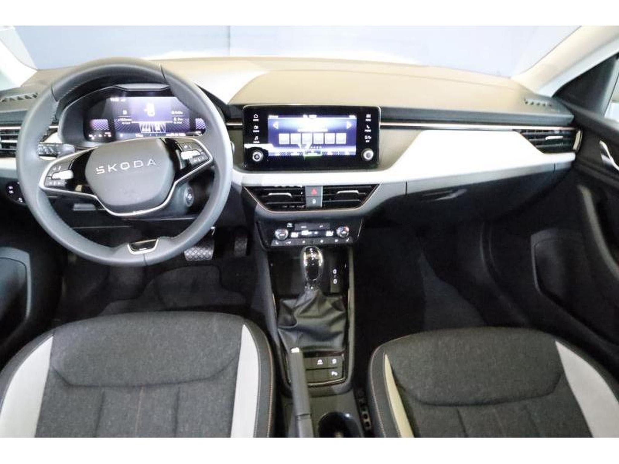 Skoda Scala Selection (2025) - Foto 2
