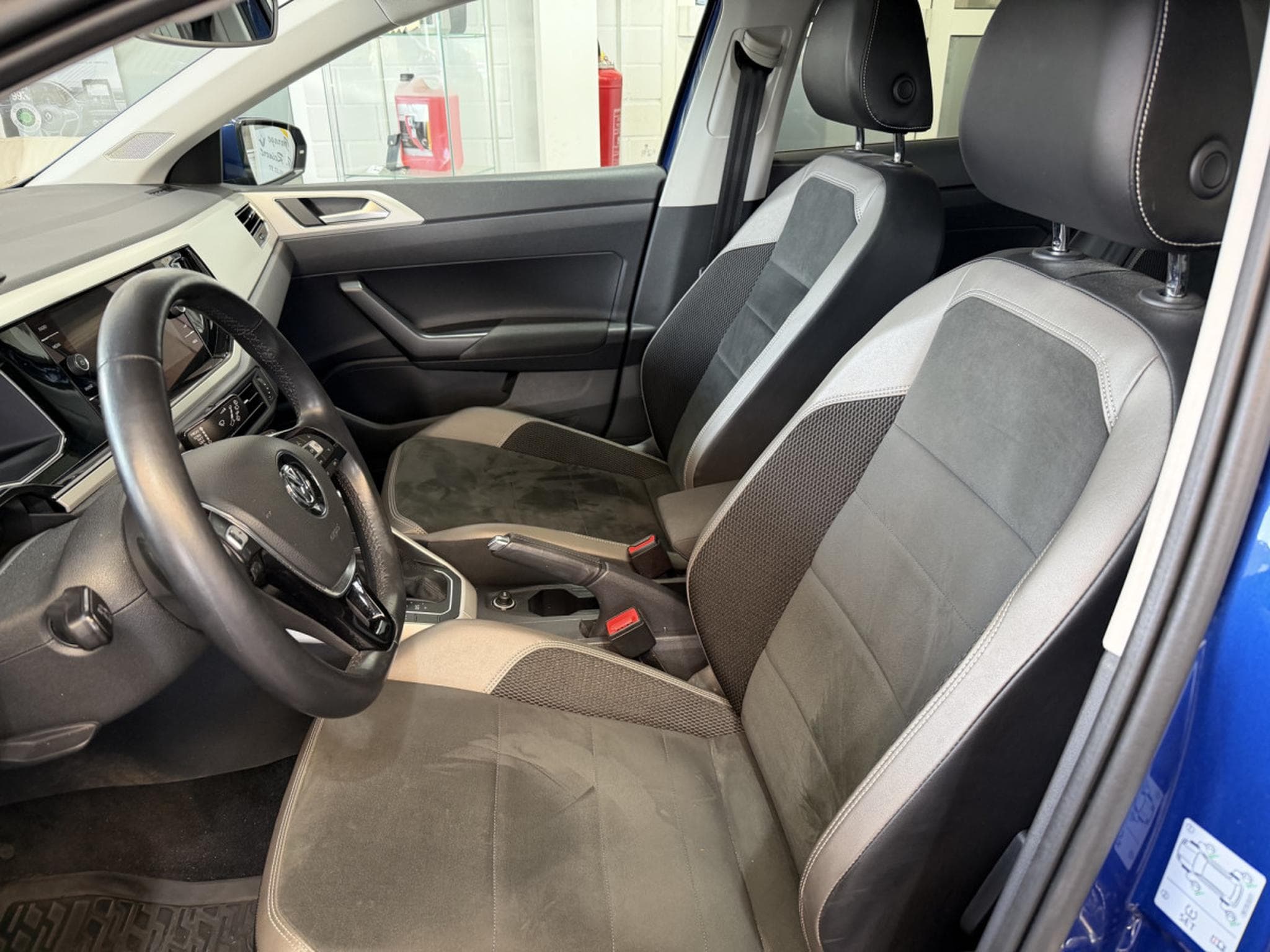 VW Polo R-LINE 115 PS (2019) - Photo 6