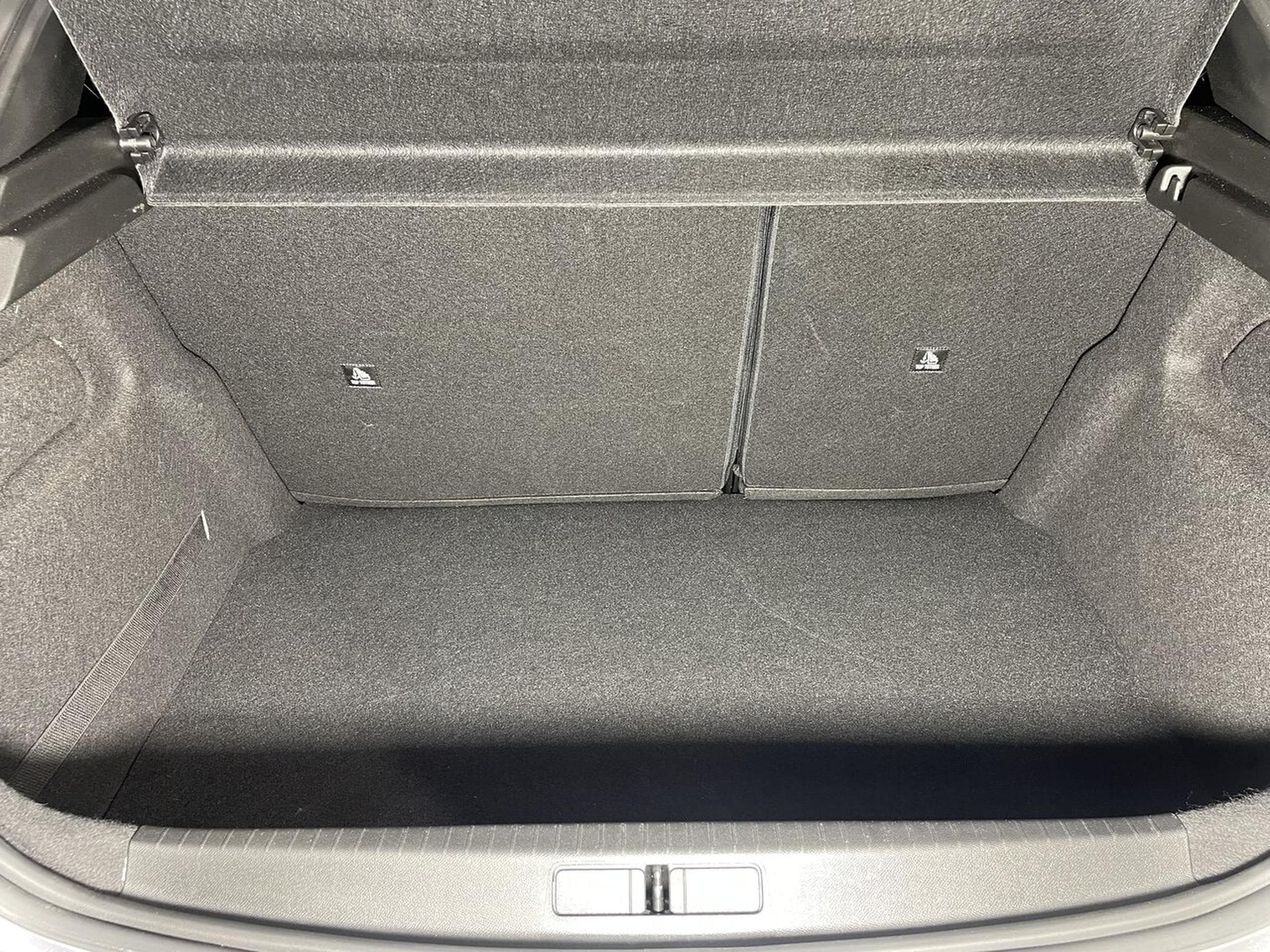 Peugeot 208 1.2 ESSENCE 75 CV STYLE CARPLAY 5P (2023) - Photo 12