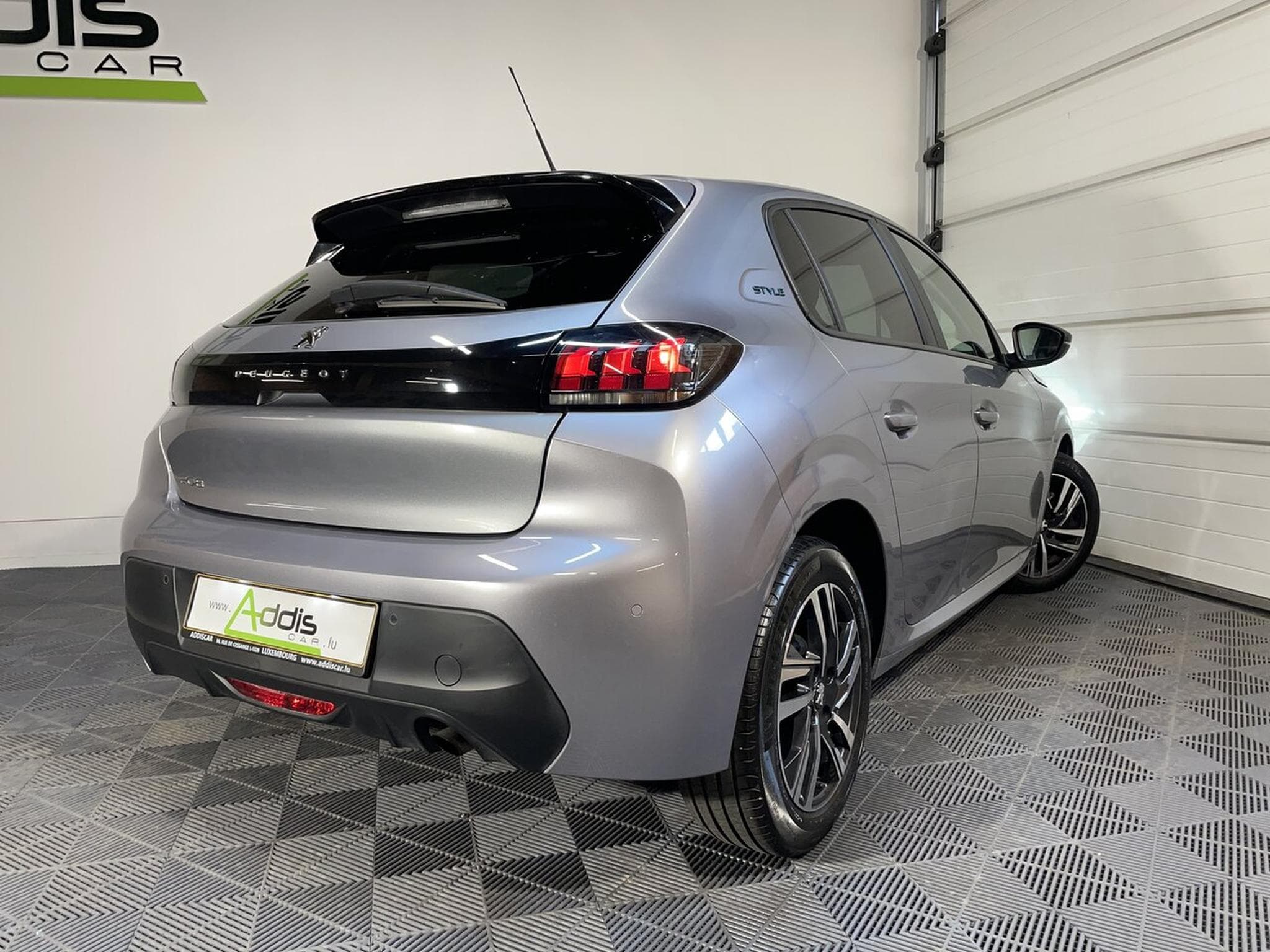 Peugeot 208 1.2 ESSENCE 75 CV STYLE CARPLAY 5P (2023) - Photo 15