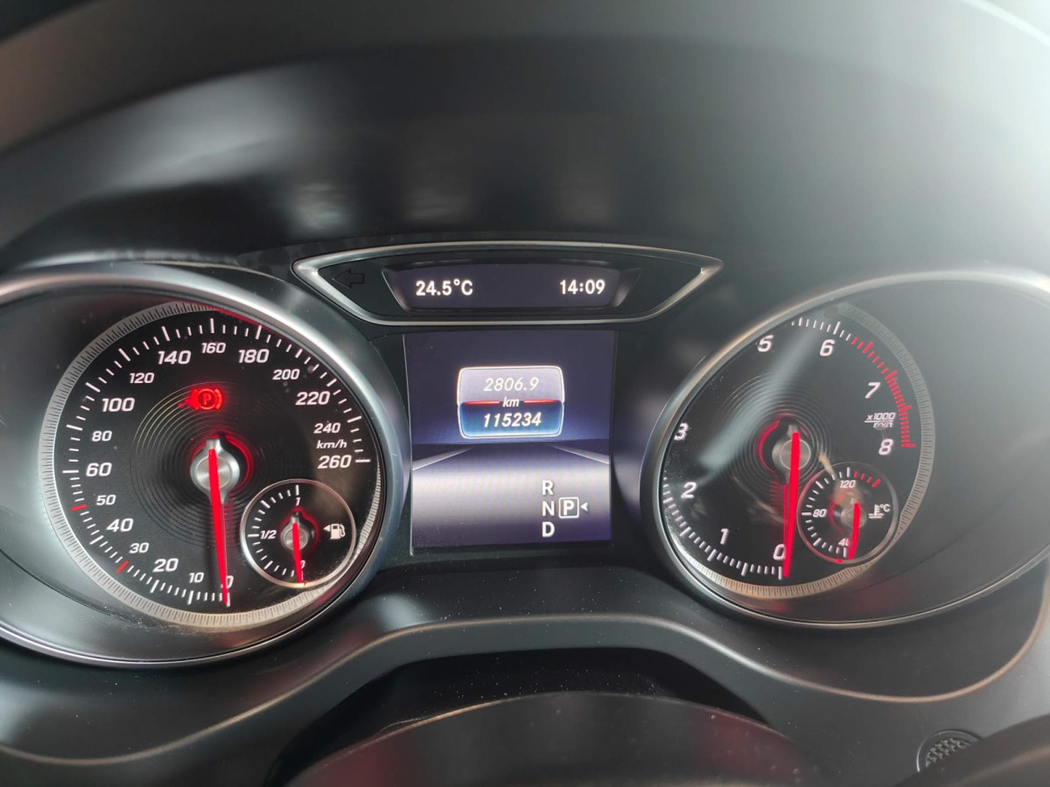 Mercedes GLA 200 200 PACK AMG GPS TOIT OUVRANT PANO SIEGES CHAUFFANTS (2018) - Photo 21
