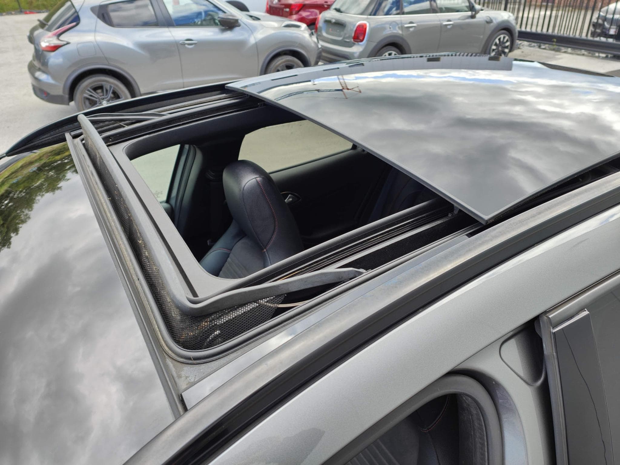 Mercedes GLA 200 200 PACK AMG GPS TOIT OUVRANT PANO SIEGES CHAUFFANTS (2018) - Photo 29