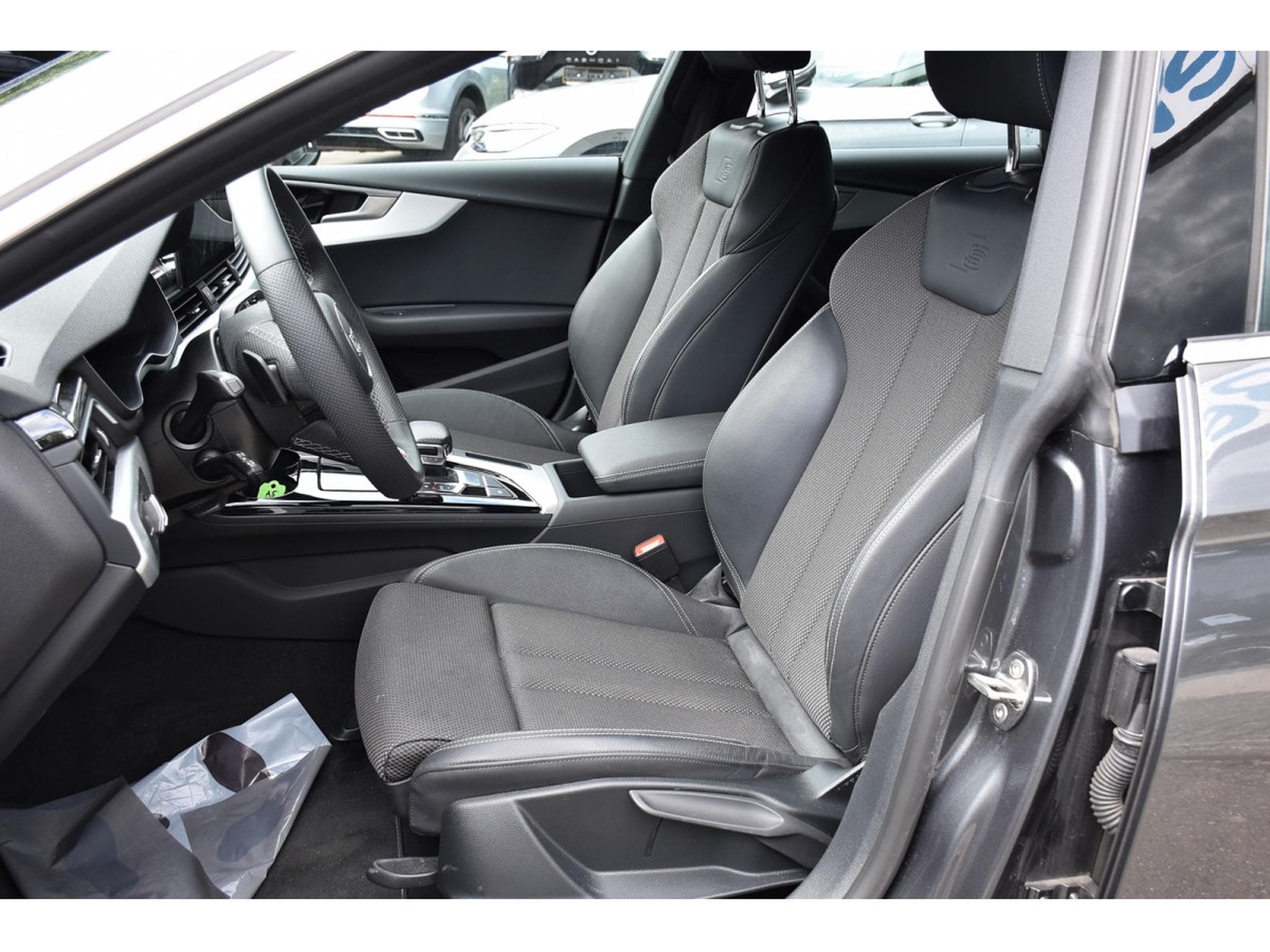 Audi A5 Sportback 30 TDI S-Line S-Tronic REGUL LANE GPS 1° MAIN (2024) - Photo 6
