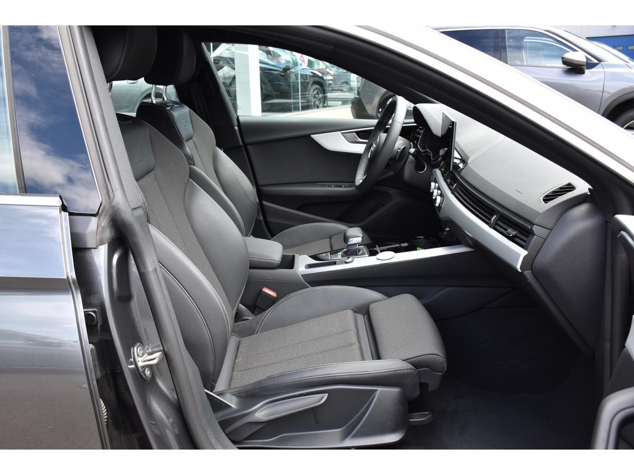 Audi A5 Sportback 30 TDI S-Line S-Tronic REGUL LANE GPS 1° MAIN (2024) - Photo 7