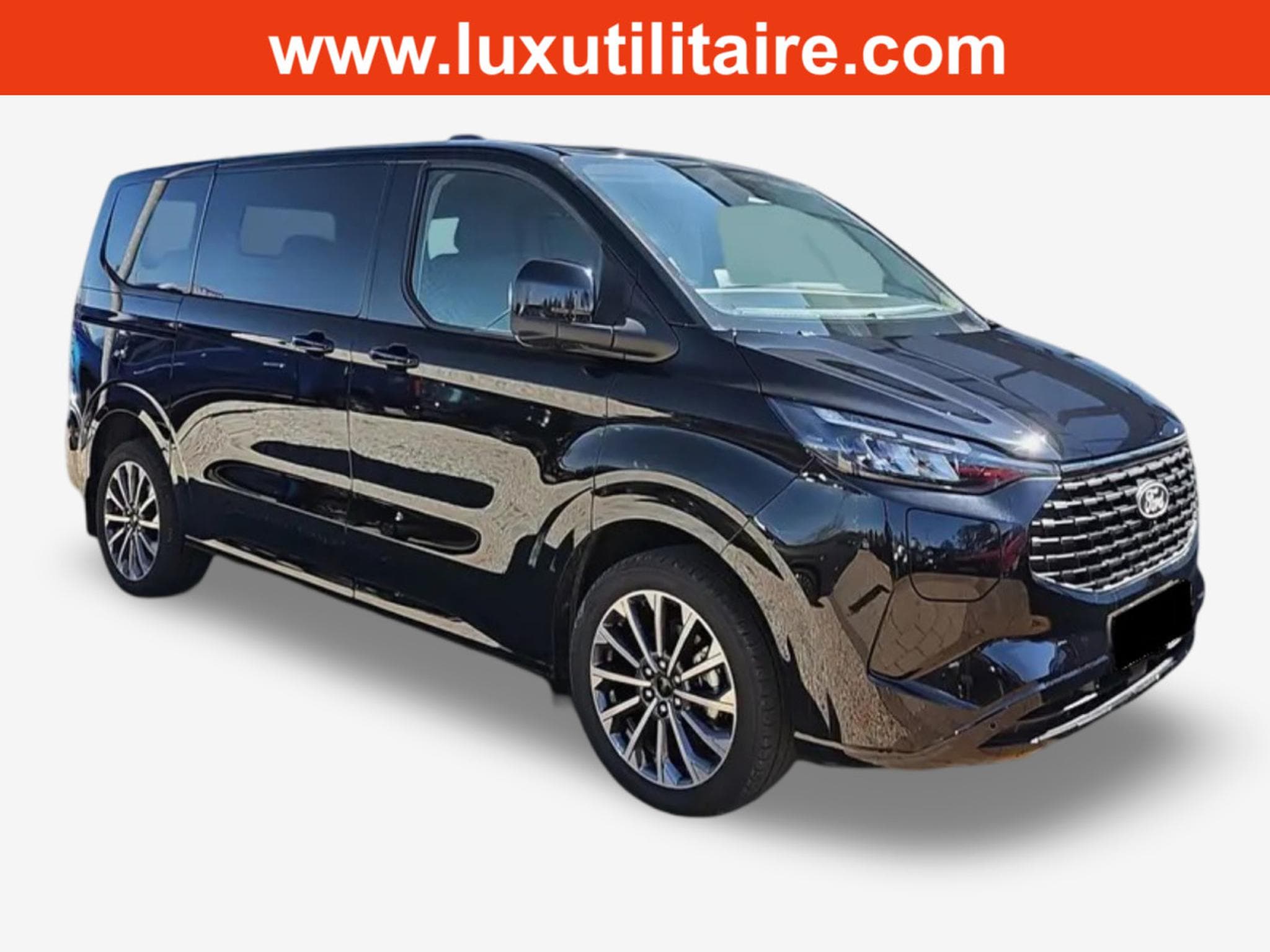 Ford Tourneo 2.5 PHEV 225 L1 Titanium X (2025) - Photo 1