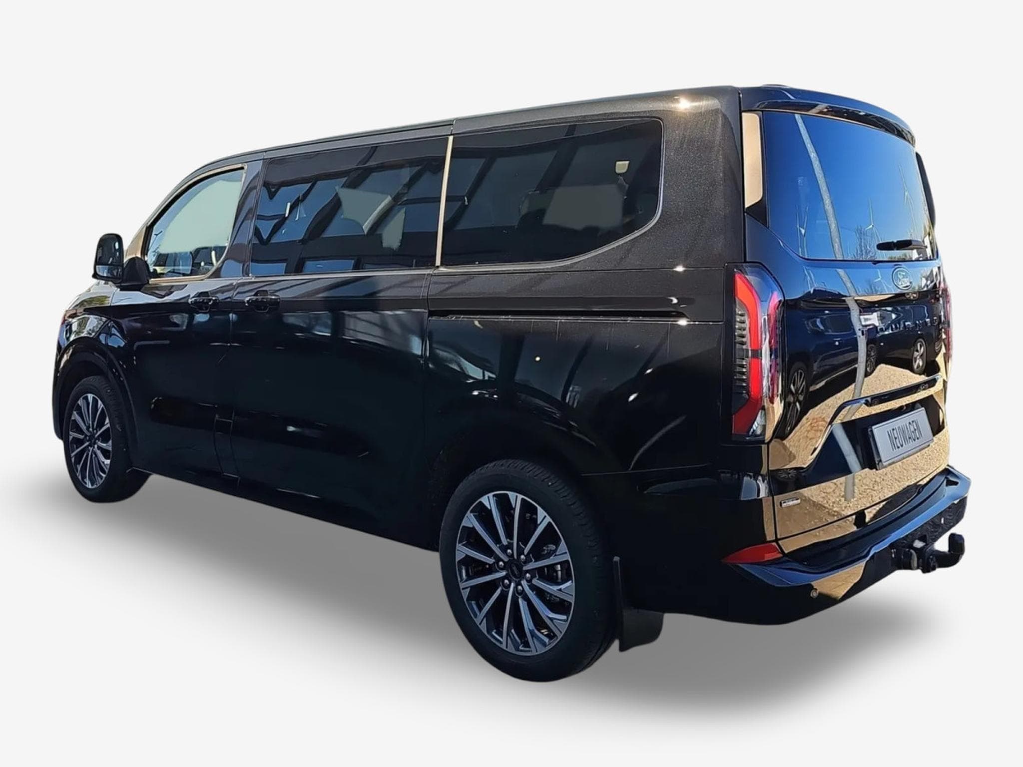 Ford Tourneo 2.5 PHEV 225 L1 Titanium X (2025) - Photo 6