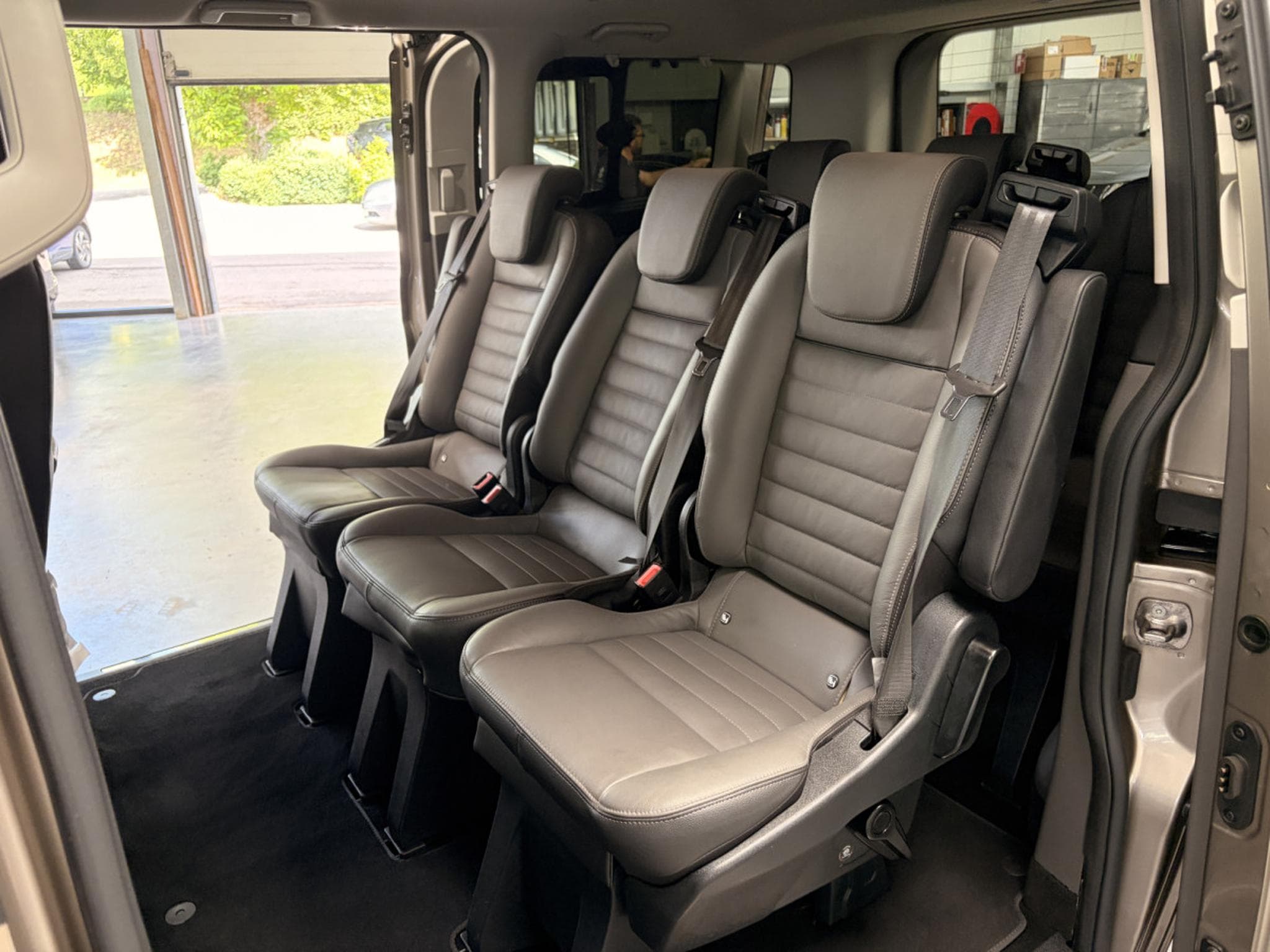 Ford Tourneo 2.0 TDCi L1H1 170HP 8S (2022) - Photo 11