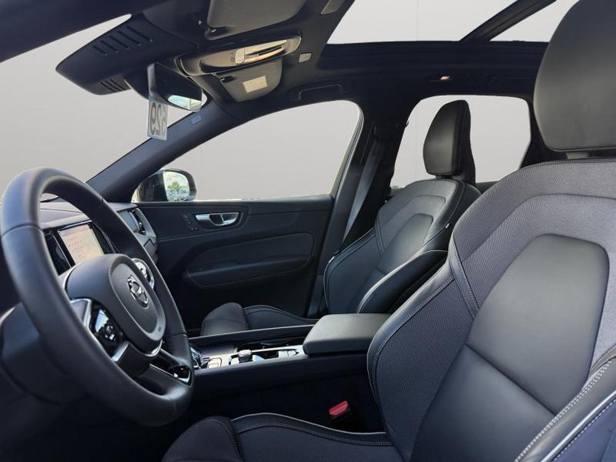 Volvo XC60 T6 Black Edition / Hybride (2024) - Foto 9