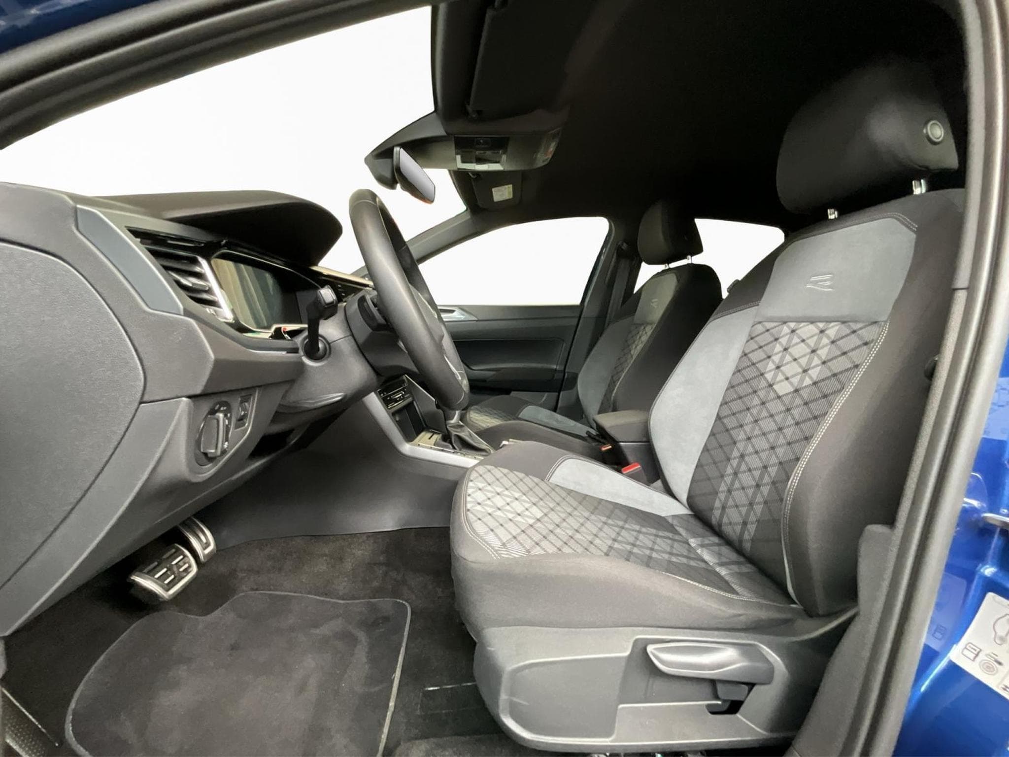 VW Polo R-Line+DSG+Park&Comf.+IQ-Drive (2025) - Foto 11