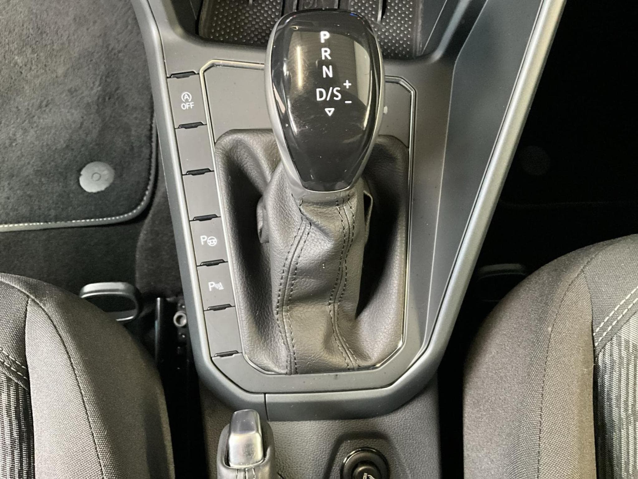 VW Polo R-Line+DSG+Park&Comf.+IQ-Drive (2025) - Foto 14