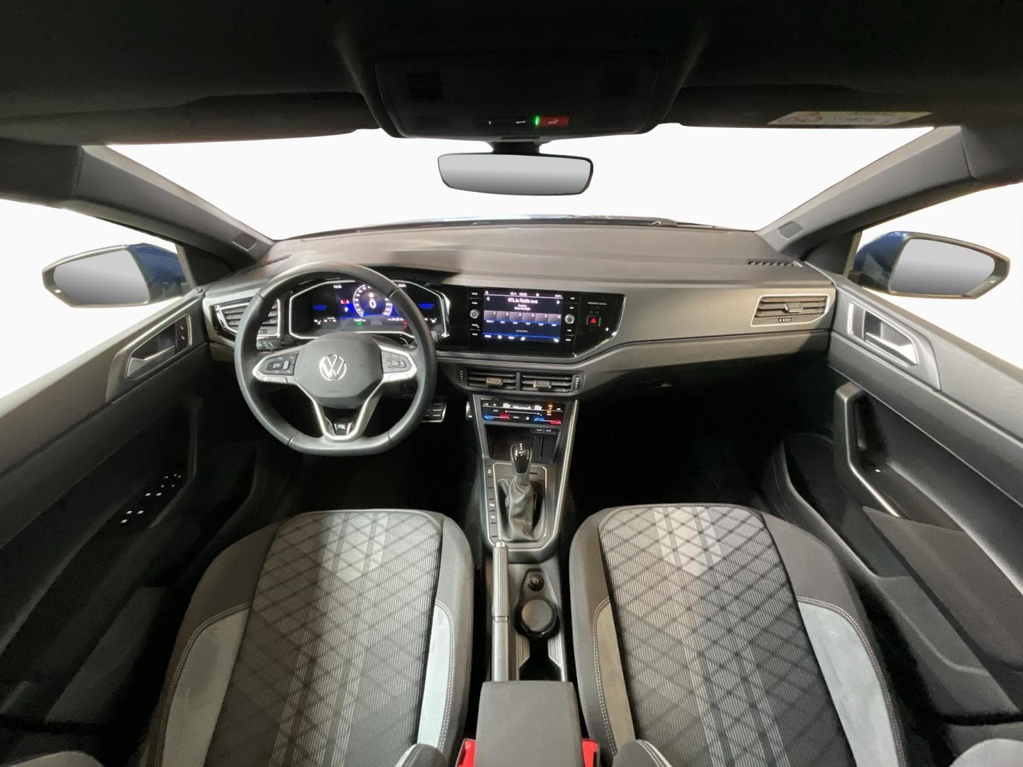 VW Polo R-Line+DSG+Park&Comf.+IQ-Drive (2025) - Foto 2