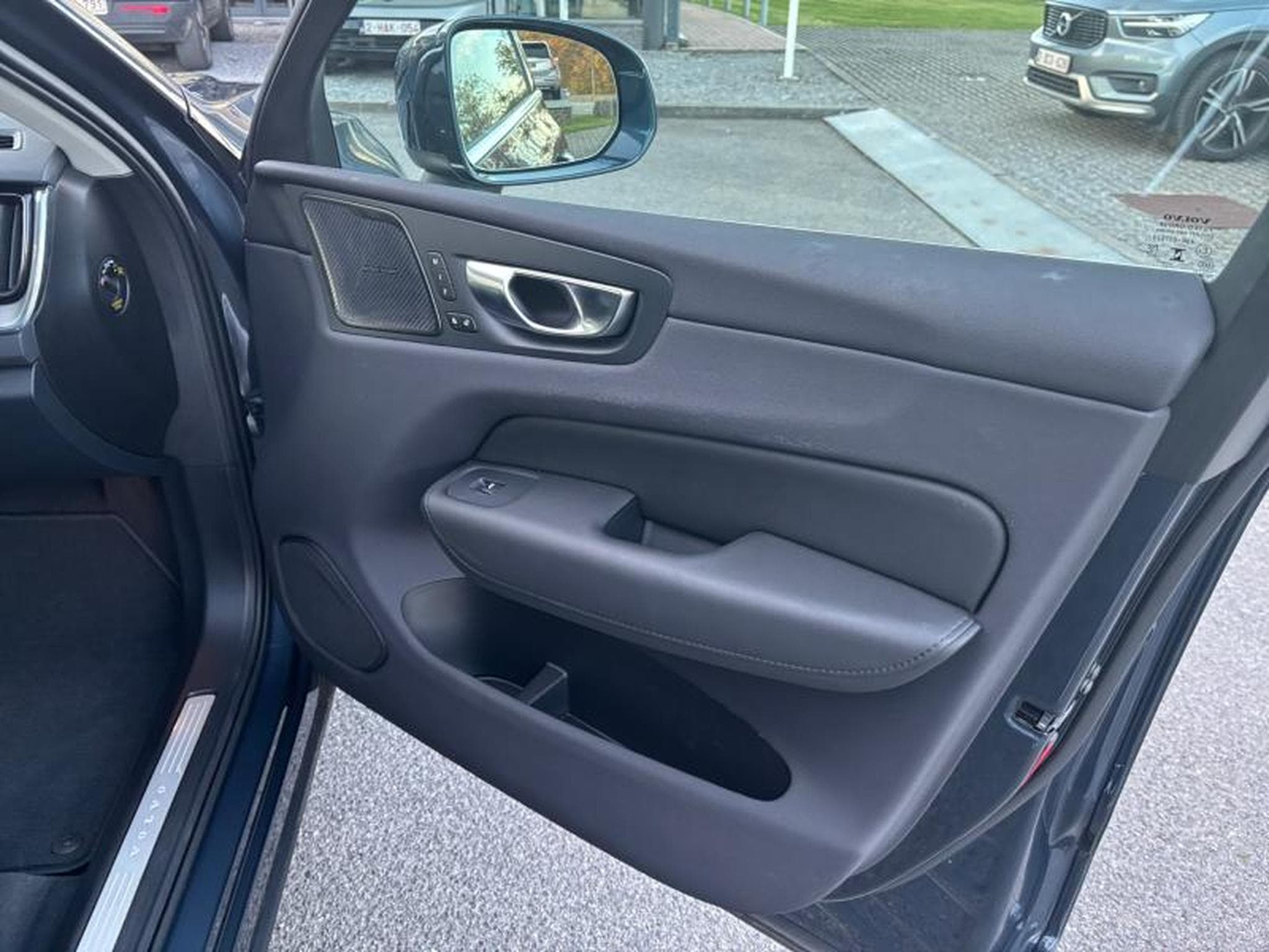 Volvo XC60 T6 Core / Hybride (2025) - Foto 20
