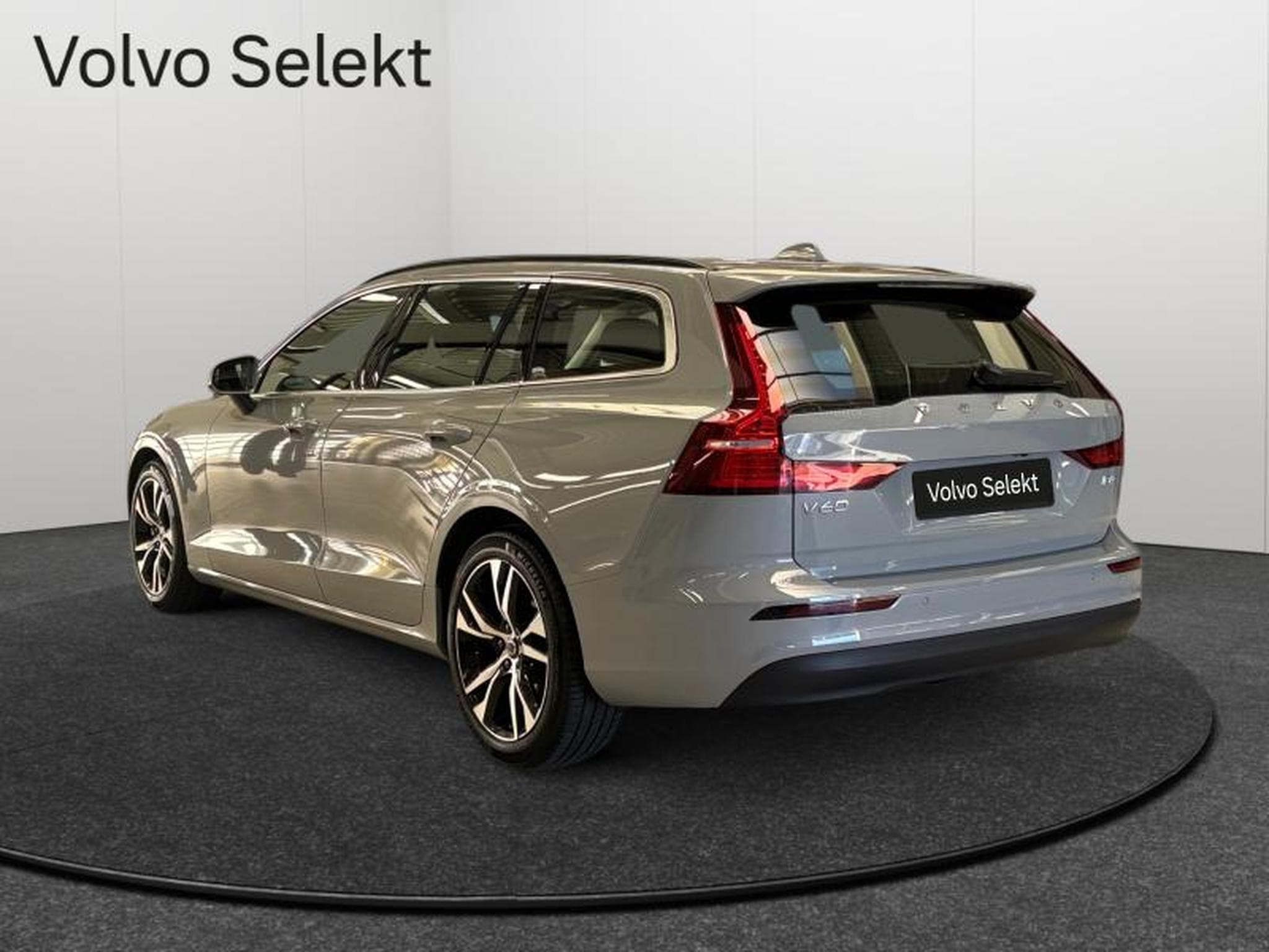 Volvo V60 B4 Core / Essence (2025) - Foto 5