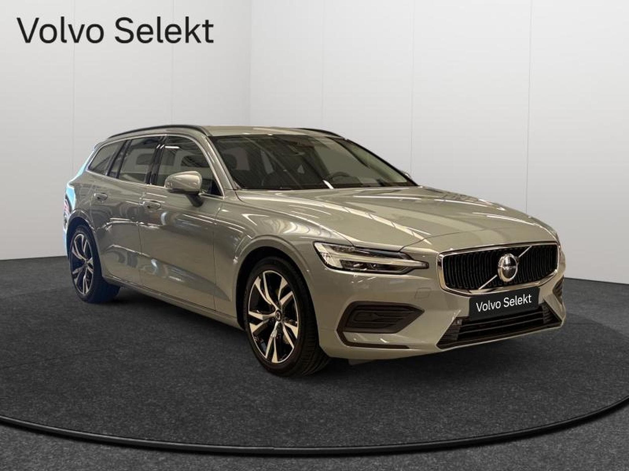Volvo V60 B4 Core / Essence (2025) - Foto 8