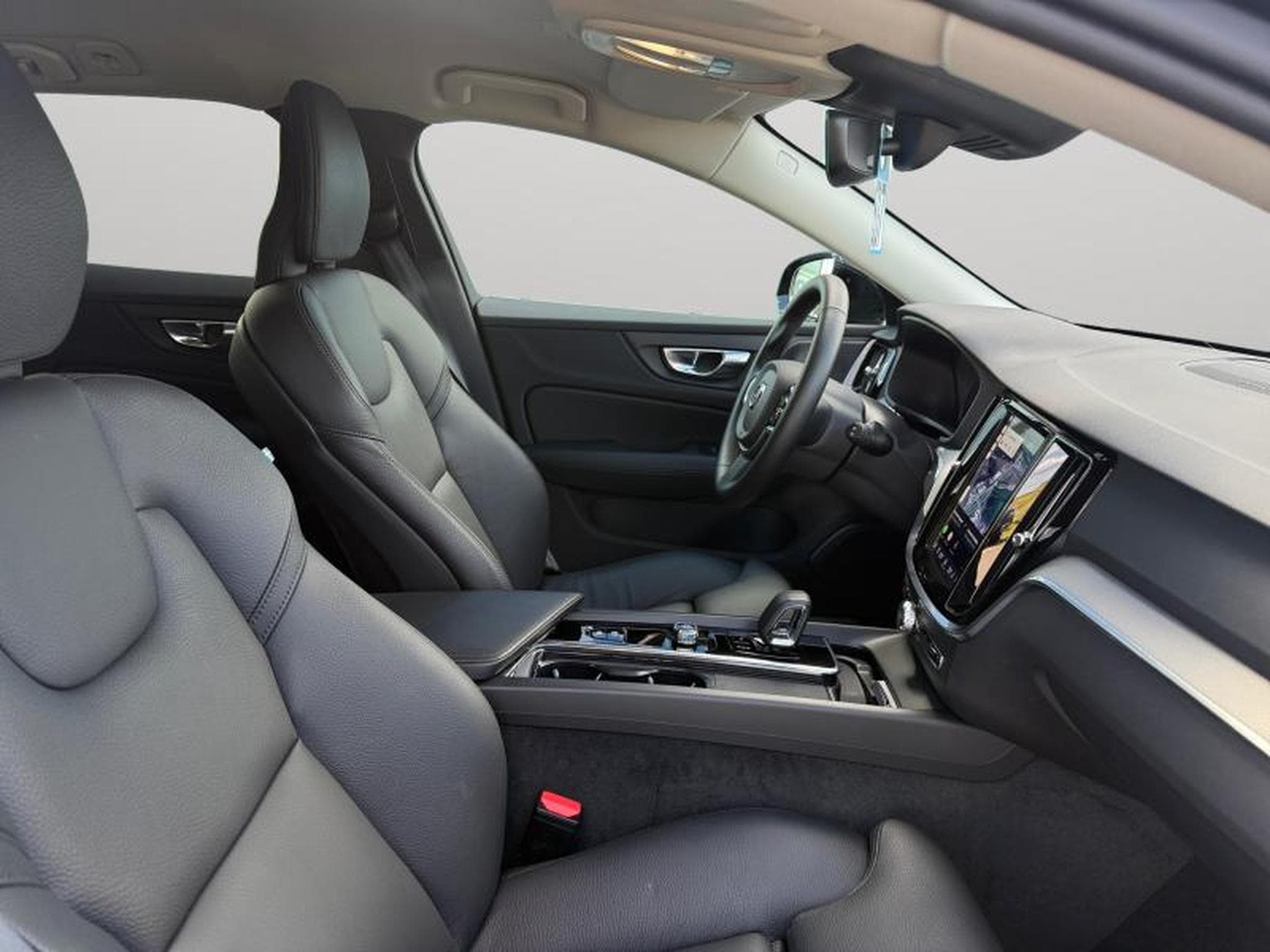 Volvo V60 B4 Plus Dark / Essence (2025) - Foto 15