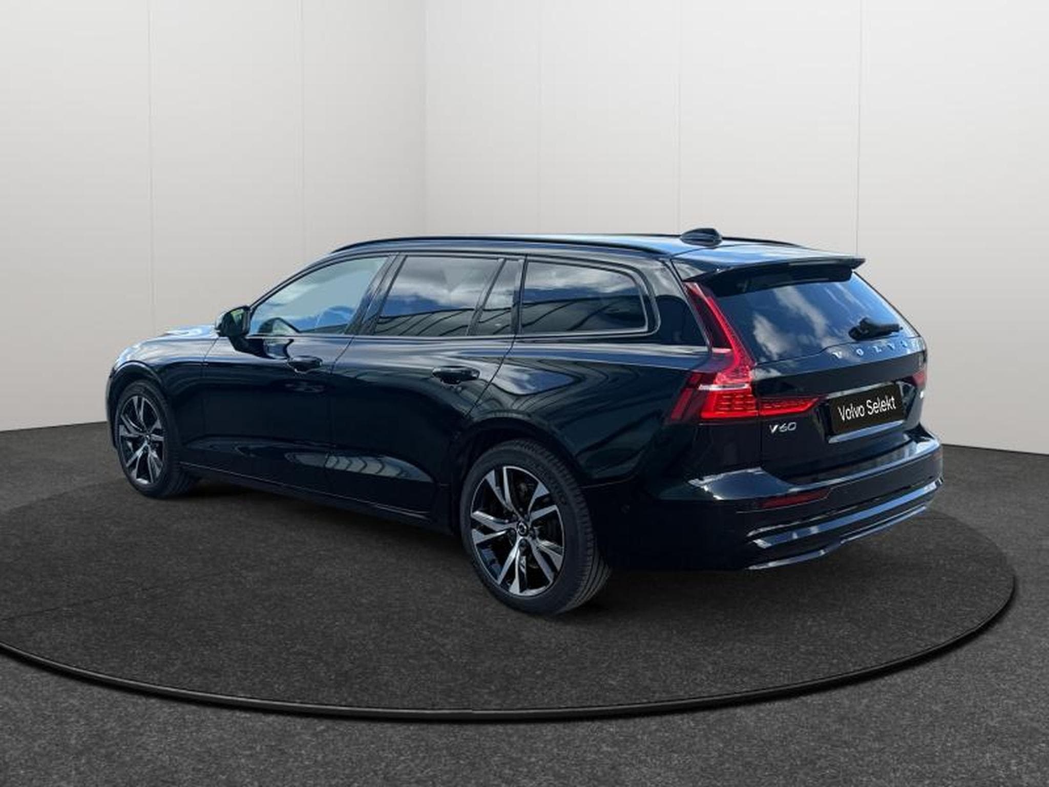 Volvo V60 B4 Plus Dark / Essence (2025) - Foto 3