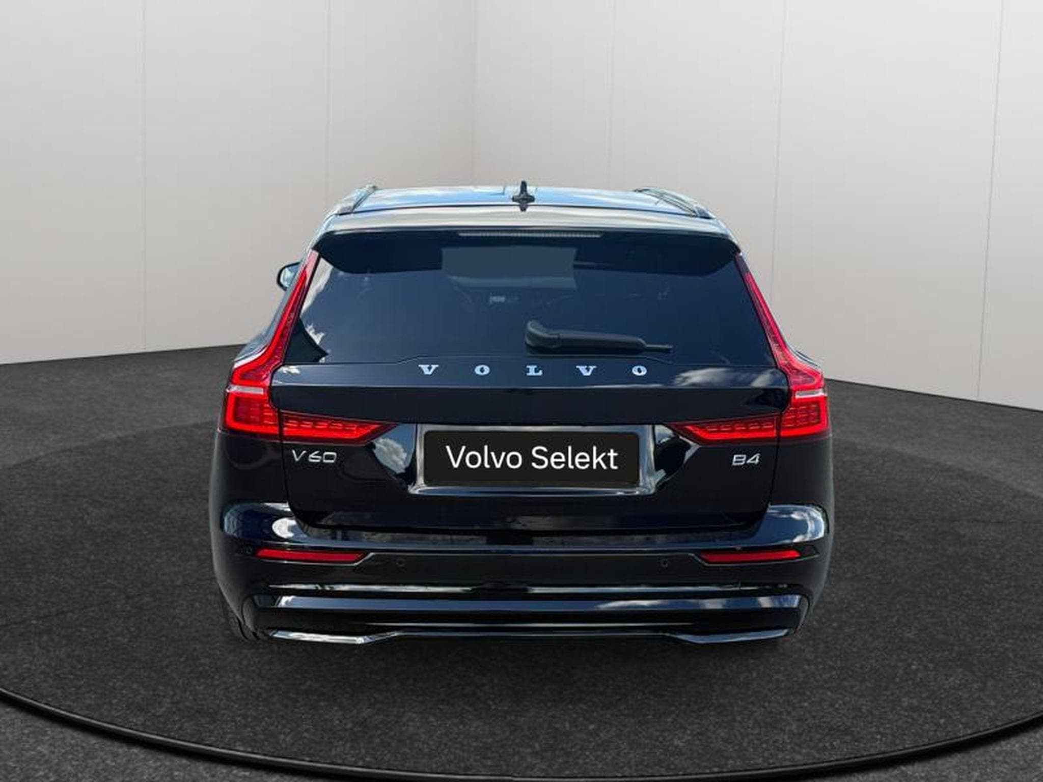 Volvo V60 B4 Plus Dark / Essence (2025) - Foto 4