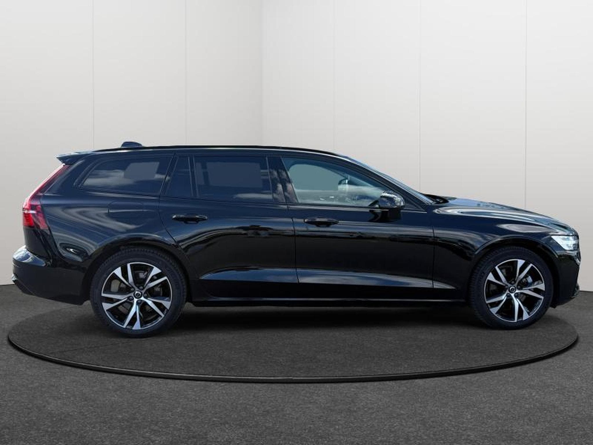 Volvo V60 B4 Plus Dark / Essence (2025) - Foto 6