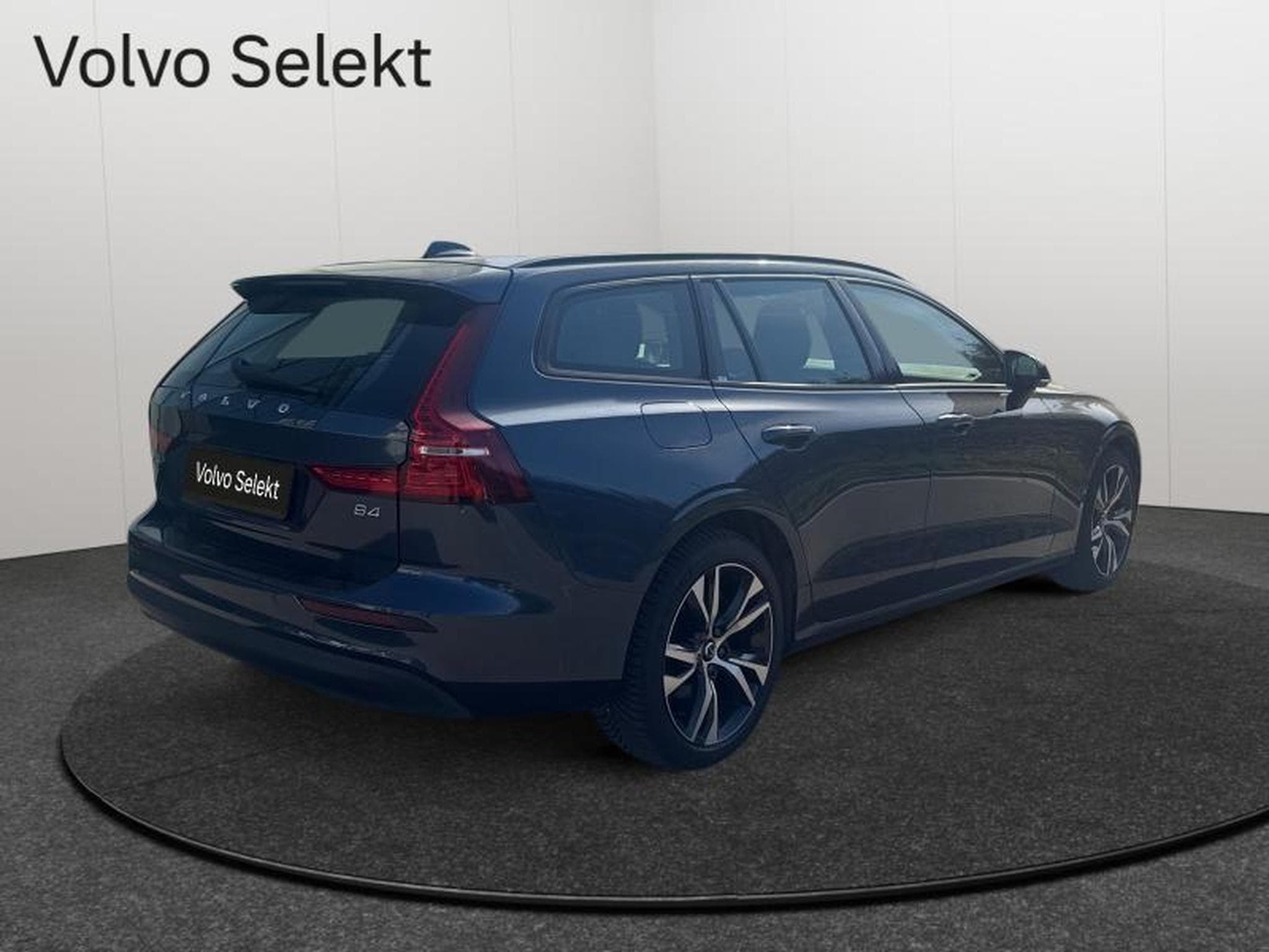 Volvo V60 B4 Core / Essence (2025) - Foto 2